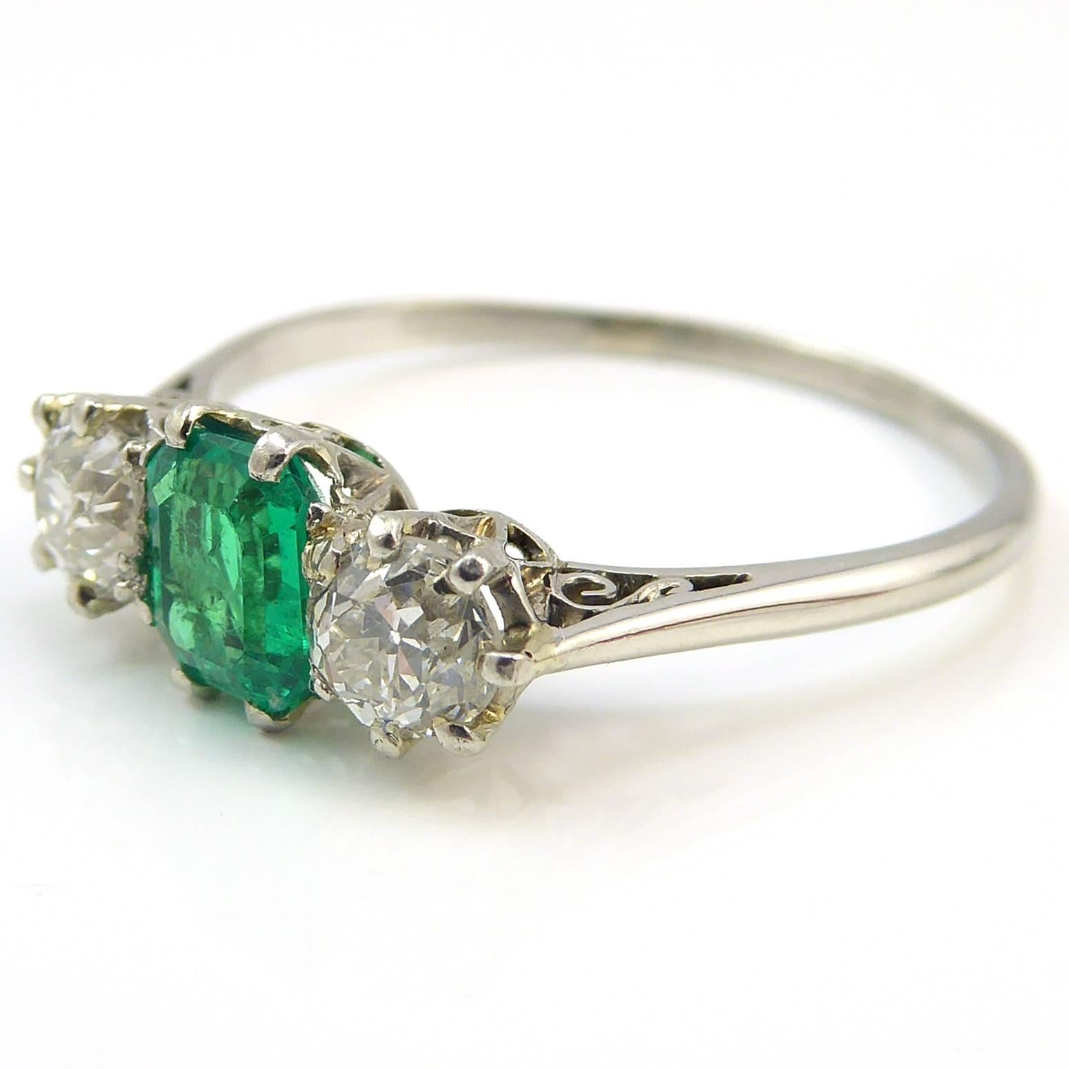 Art Deco Engagement Ring, Emerald Diamond Three-Stone, Platinum In Excellent Condition In Yorkshire, West Yorkshire