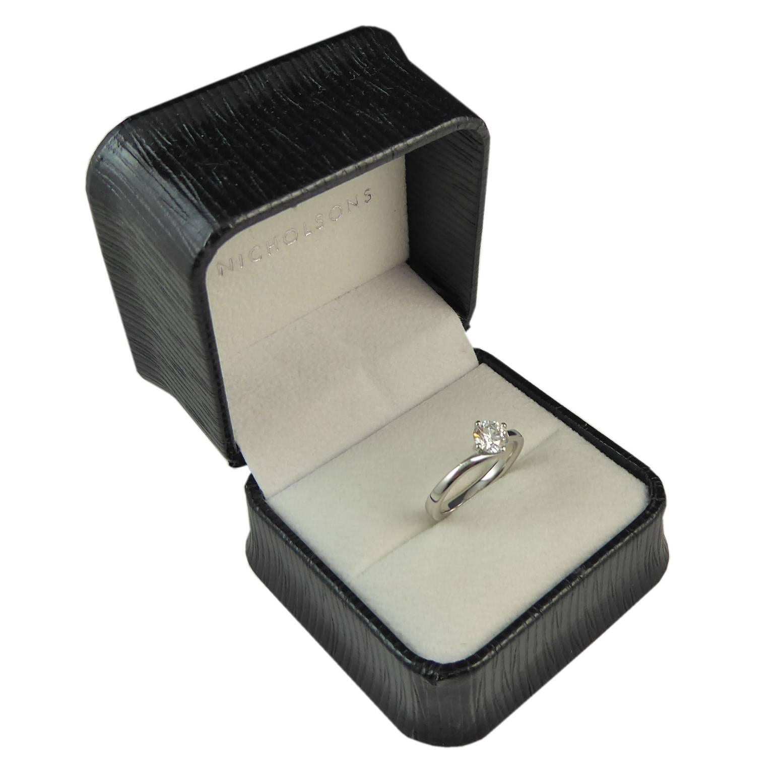 0.55 Carat Solitaire Diamond Engagement Ring, Platinum In Excellent Condition In Yorkshire, West Yorkshire