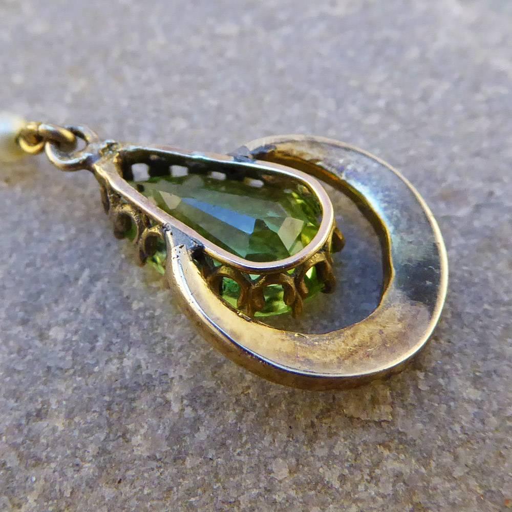 Edwardian Peridot and Seed Pearl Pendant Necklace in 9 Carat Gold 2