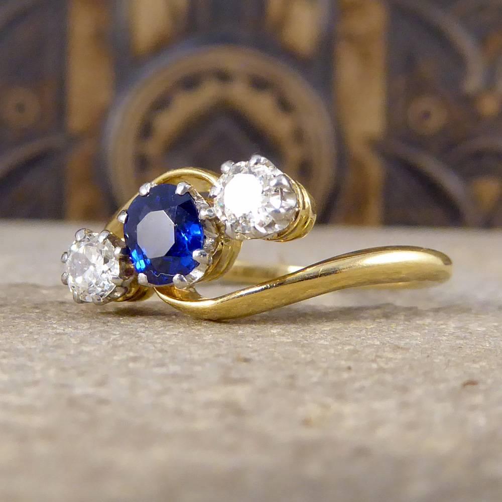 Antique Edwardian Sapphire and Diamond Three-Stone Twist in 18 Carat Gold 1