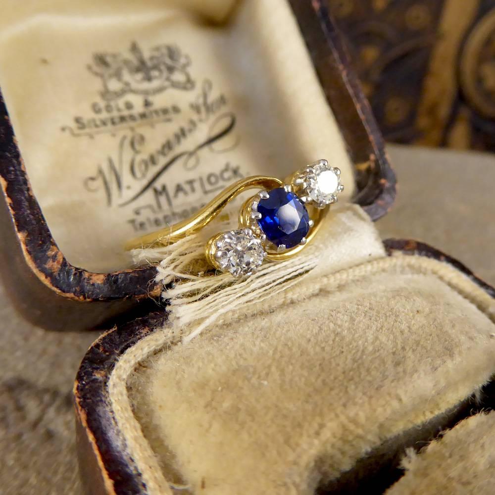 Antique Edwardian Sapphire and Diamond Three-Stone Twist in 18 Carat Gold 6