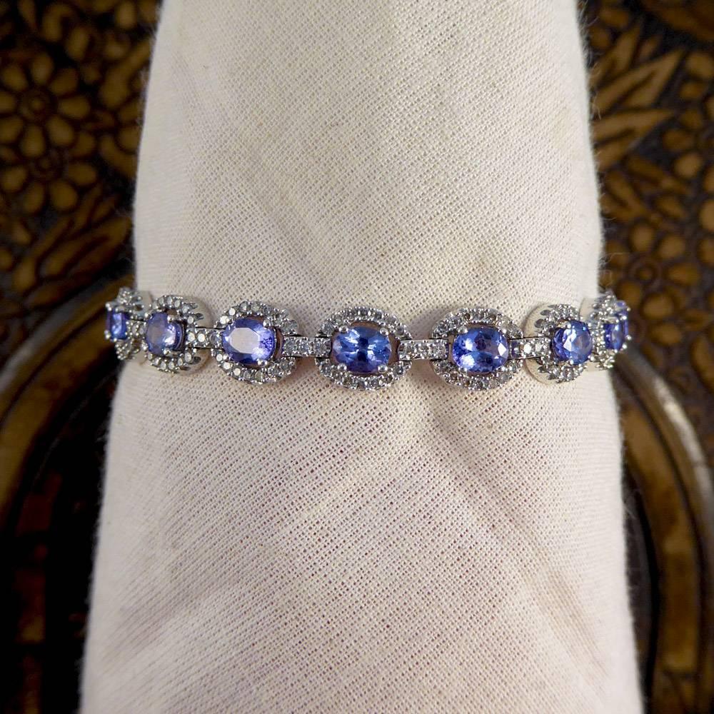 Contemporary Tanzanite and Diamond Bracelet in White Gold 3