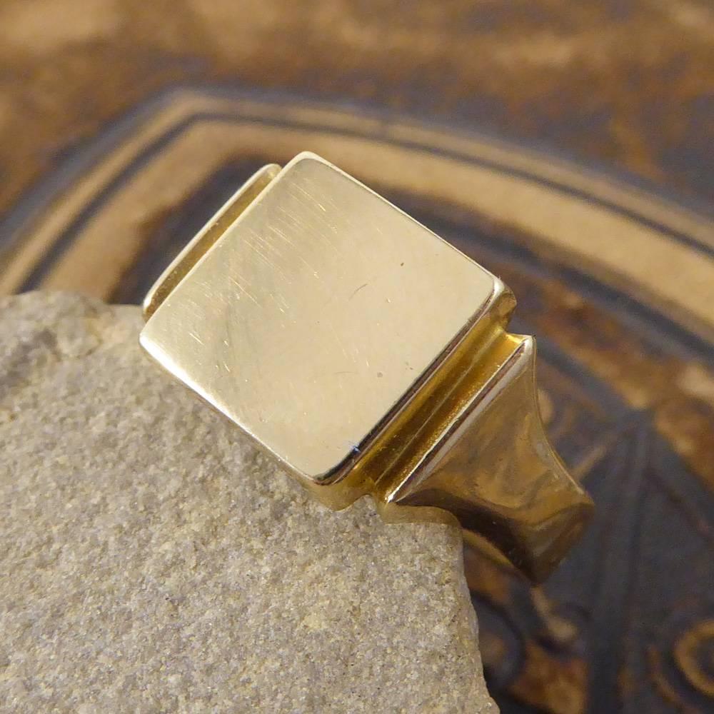 Art Deco Square Faced Signet Ring in 9 Carat Gold 6