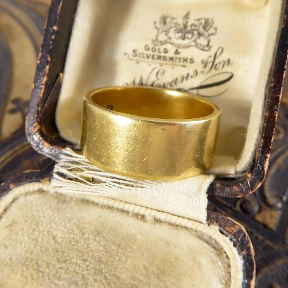 Antique Art Deco 18 Carat Gold Wedding Band Ring 1