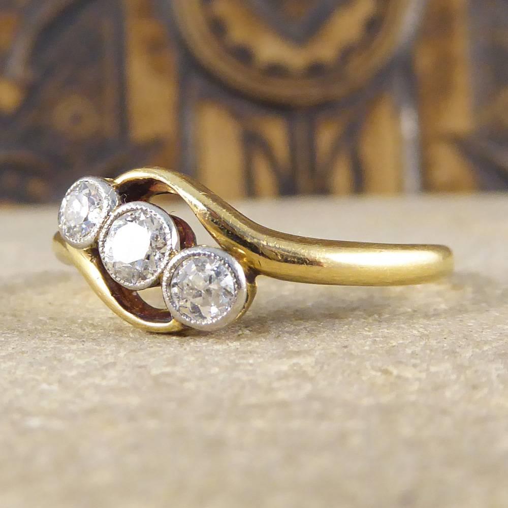 Antique Edwardian Diamond Three-Stone Twist 18 Carat Gold and Platinum Ring 1