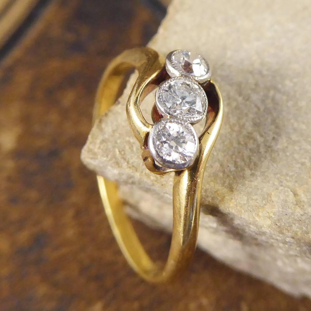 Antique Edwardian Diamond Three-Stone Twist 18 Carat Gold and Platinum Ring 3
