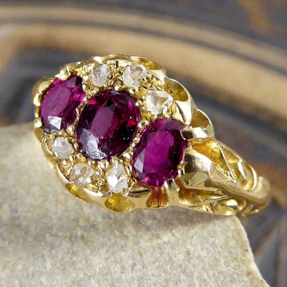 Edwardian Garnet and Diamond Ring Modeled in 18 Carat Gold 3
