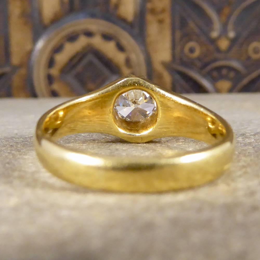 Late Victorian Gypsy Set Diamond Ring in Platinum and 18 Carat Gold In Good Condition In Yorkshire, West Yorkshire