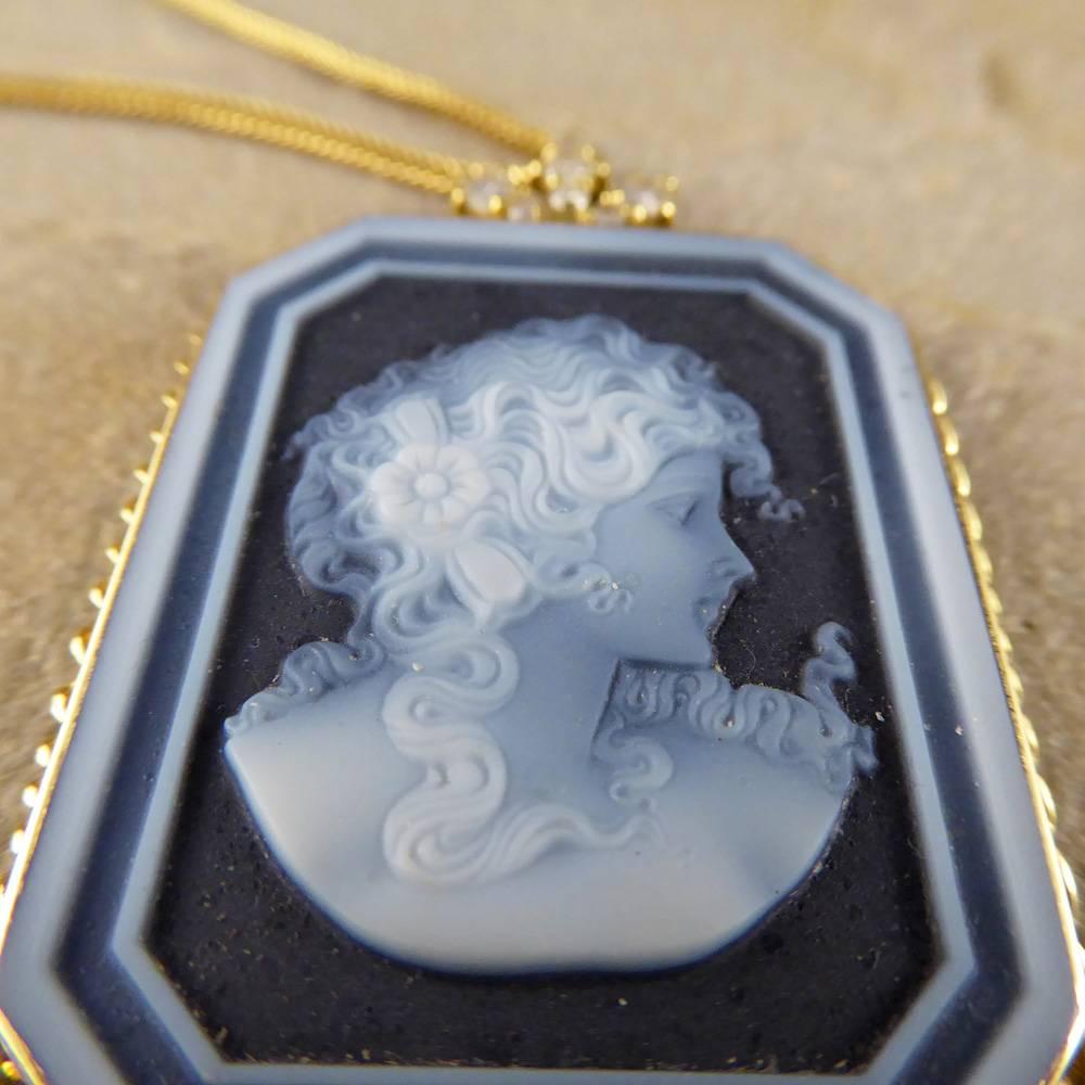 Diamond and Banded Agate Portrait Pendant in 18 Carat Gold 4