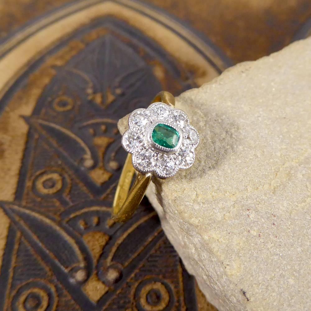 Emerald and Diamond Cluster Ring in Platinum and 18 Carat Gold, circa 1930s 2
