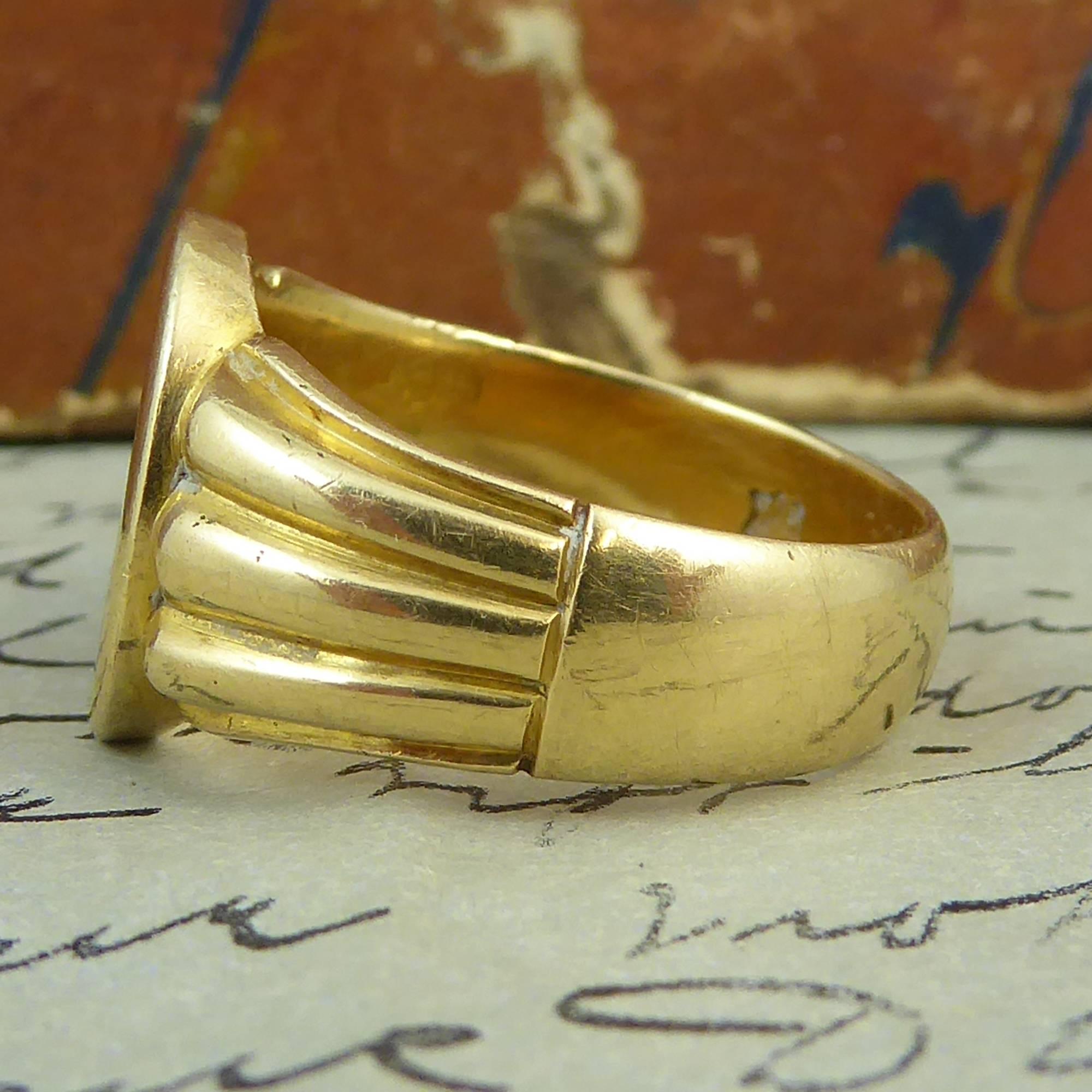 Edwardian Antique Gold Gents Signet Ring, Hallmarked London 1911, 18 Carat Gold 1