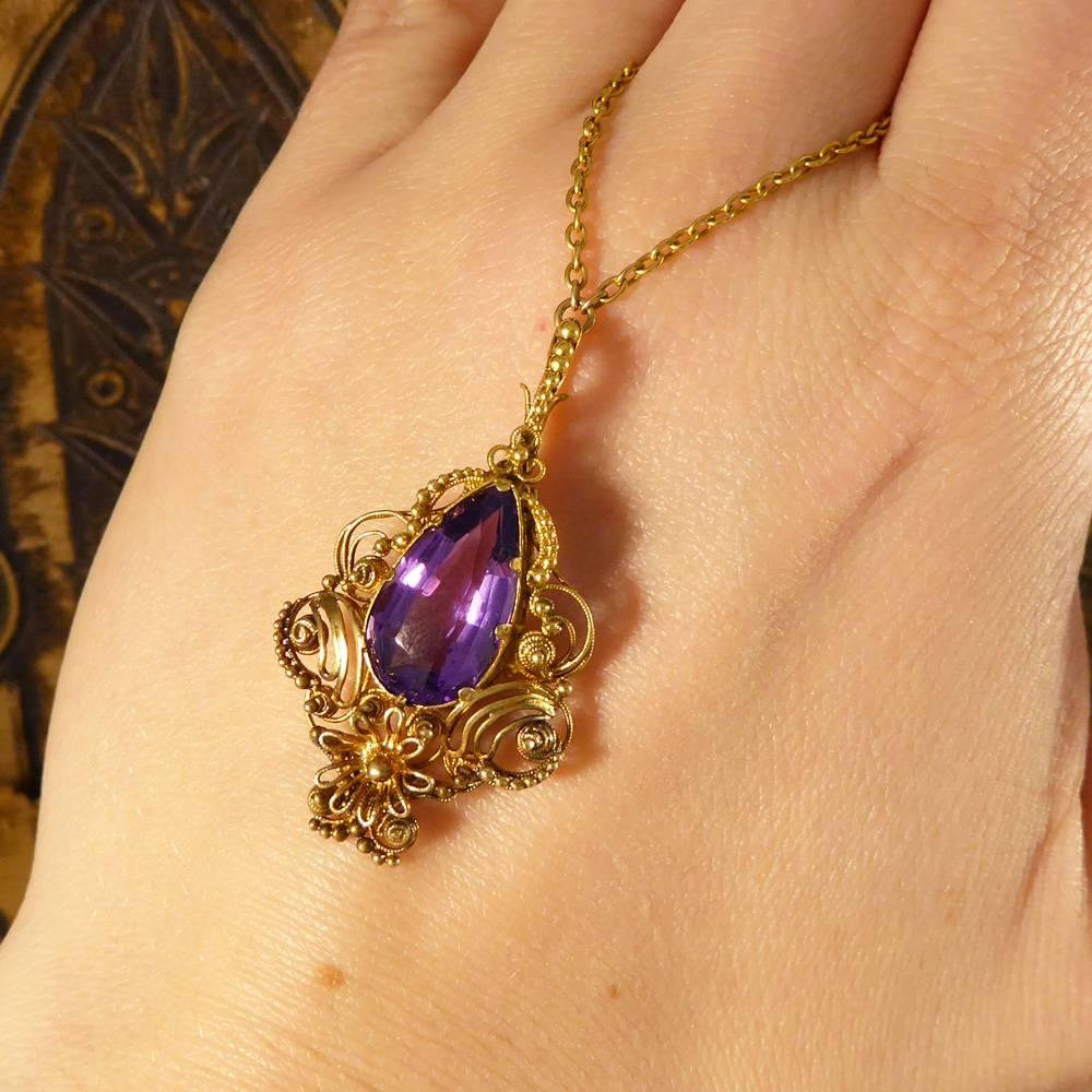 Amethyst and 15 Carat Gold Pendant Necklace with Chain 2