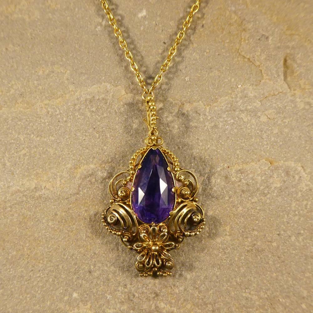 Amethyst and 15 Carat Gold Pendant Necklace with Chain 4