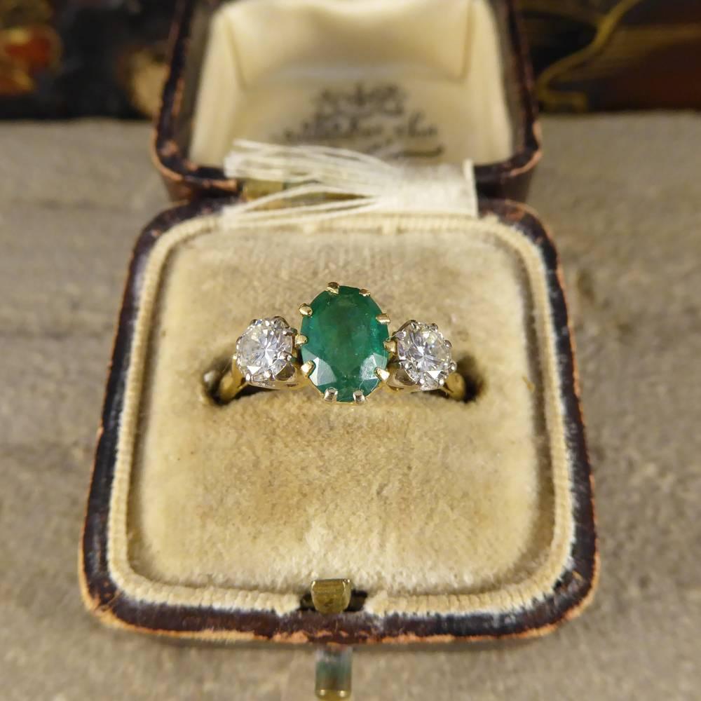 1930s Emerald and Diamond Engagement Ring in 18 Carat Yellow Gold 5