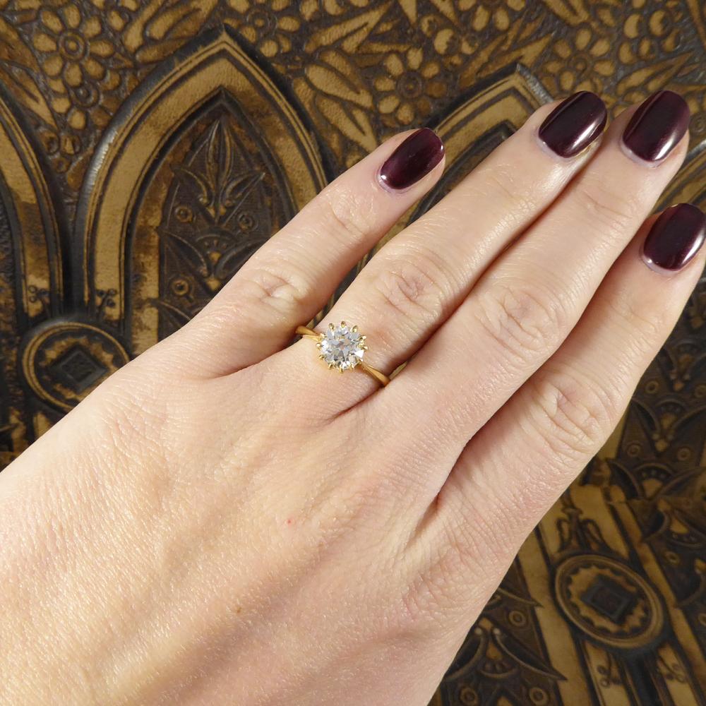 Vintage 1.50 Carat Diamond Claw Set Engagement Ring in 18 Carat Yellow Gold 2