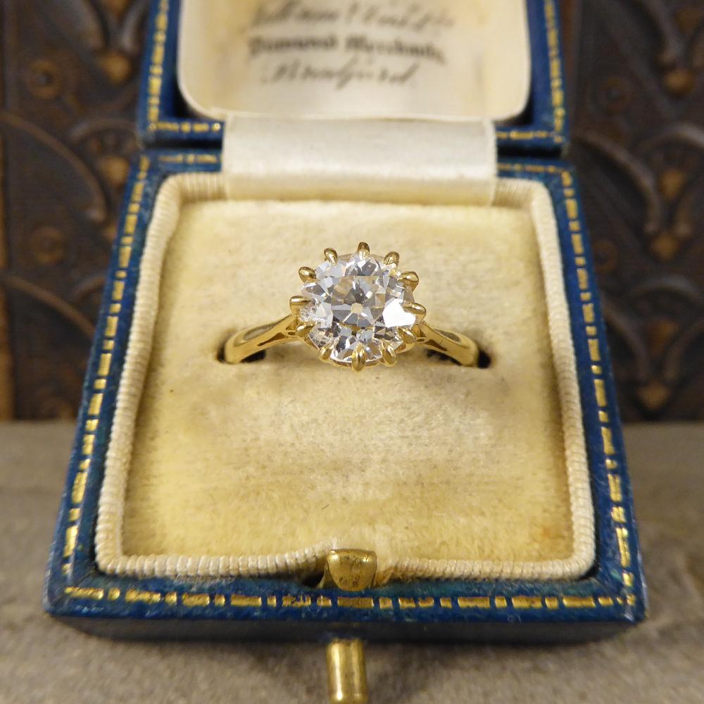 Vintage 1.50 Carat Diamond Claw Set Engagement Ring in 18 Carat Yellow Gold 5