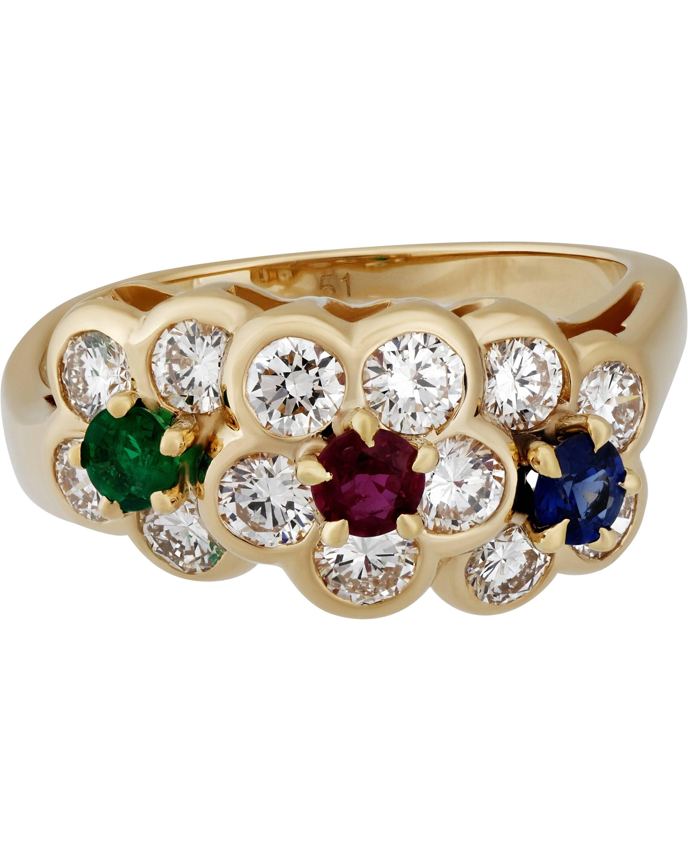 Van Cleef & Arpels Emerald Ruby and Sapphire Yellow Gold Ring In New Condition In New York, NY