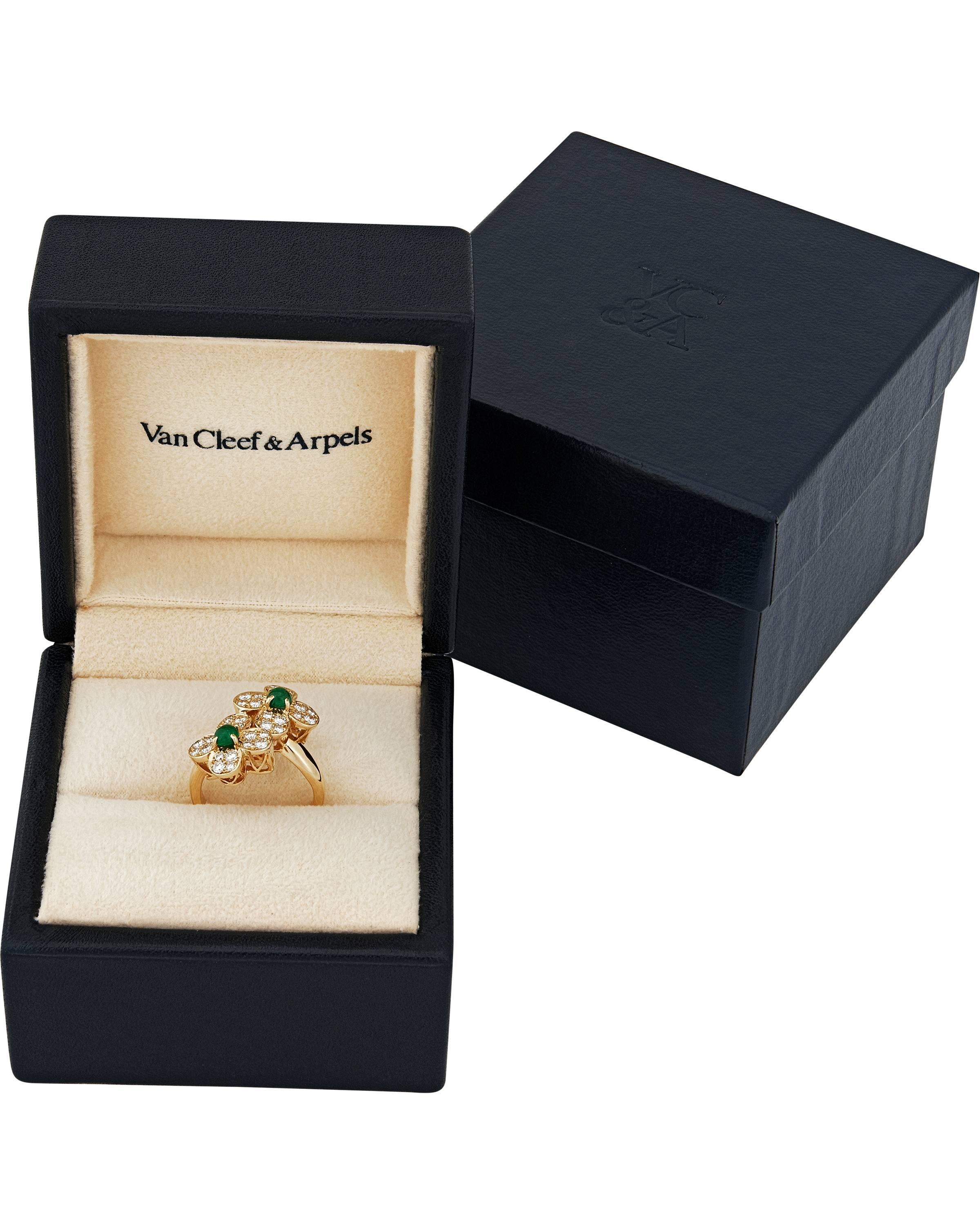 Women's Van Cleef & Arpels 18K Yellow Gold Diamond and Emerald Trefle Ring Size: 5.5