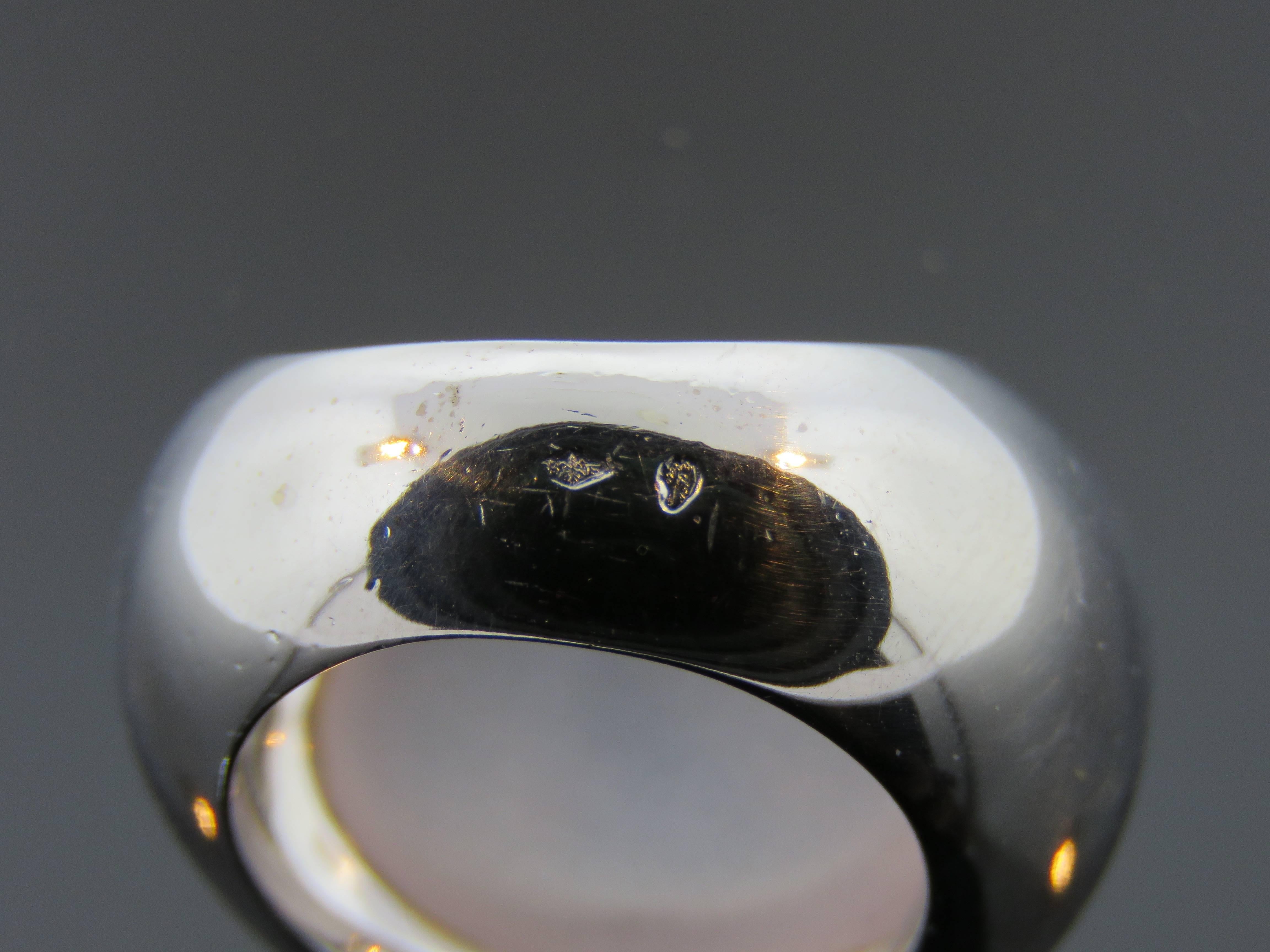 Van Cleef & Arpels  White Gold Moonstone Diamond Ring In Excellent Condition In New York, NY