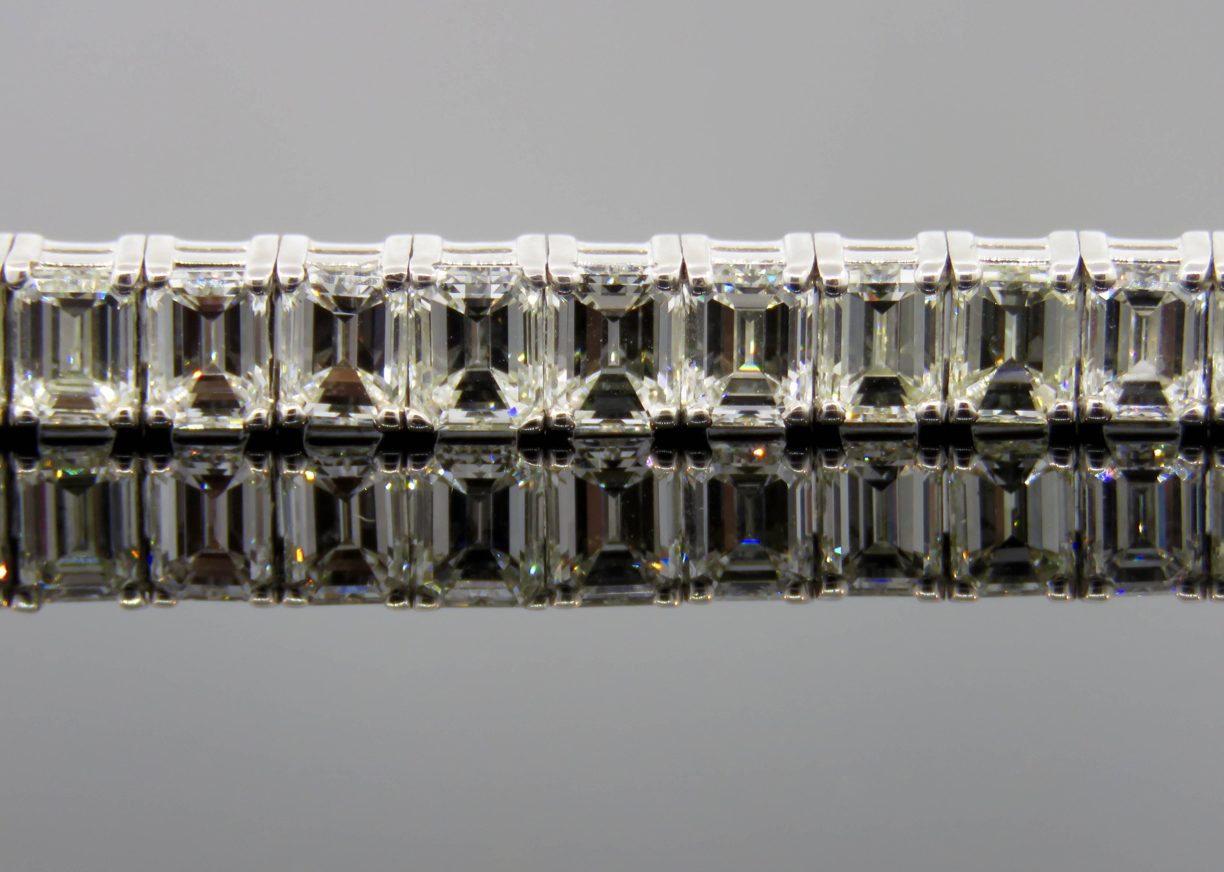 Modern Emerald Cut Diamond Tennis Bracelet