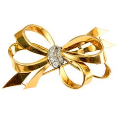 Cartier 1940s Diamond Gold Ribbon Bow Brooch