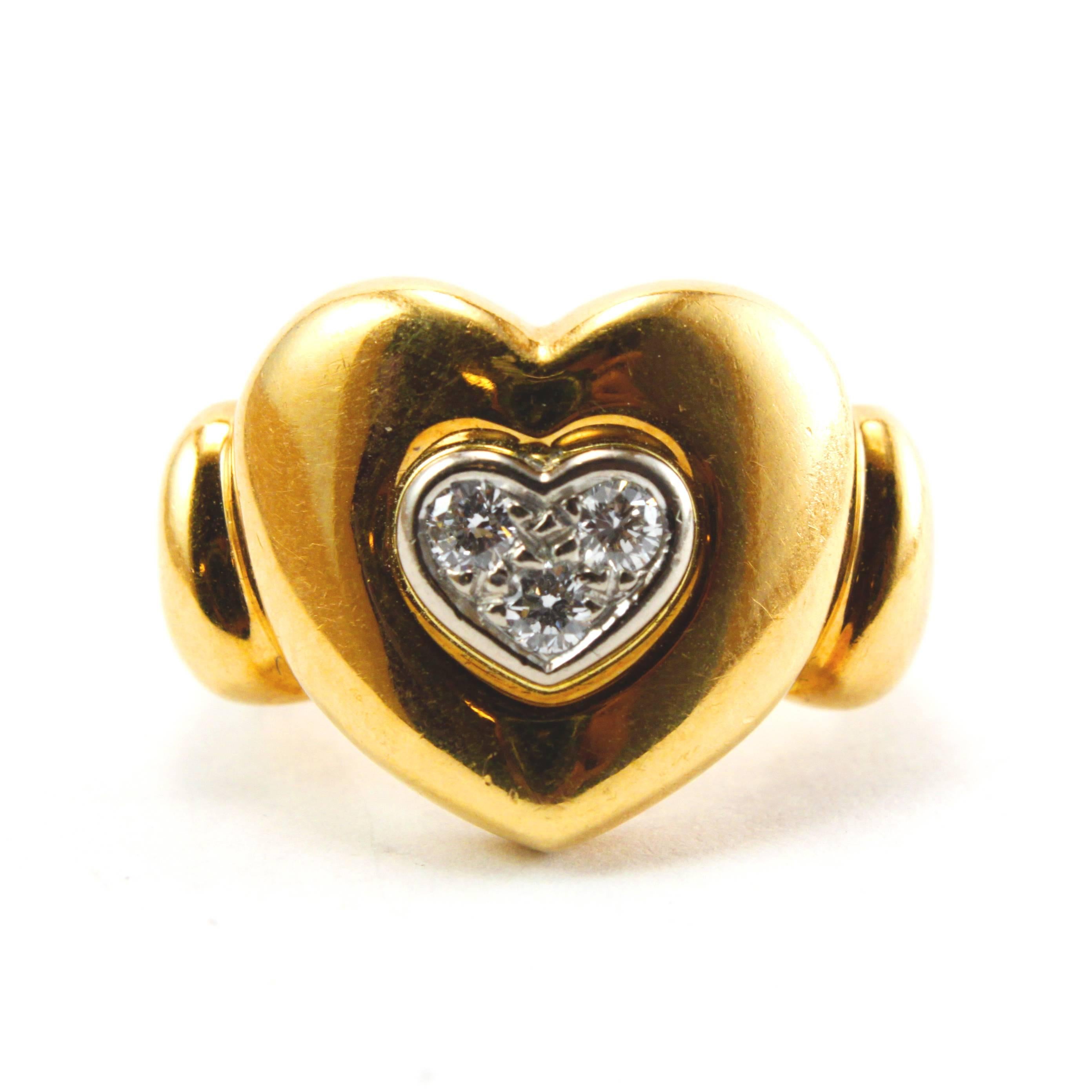 Round Cut Diamond 18 Karat Yellow Gold Heart Ring For Sale