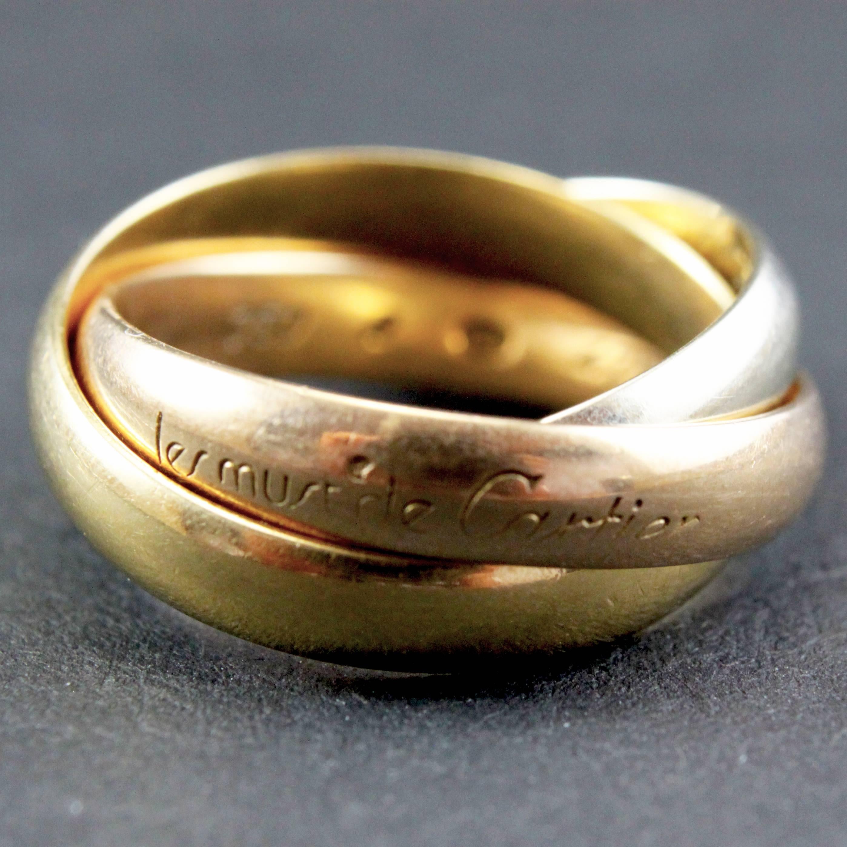  Cartier Three Color Gold Trinity Ring In Excellent Condition In Idar-Oberstein, DE