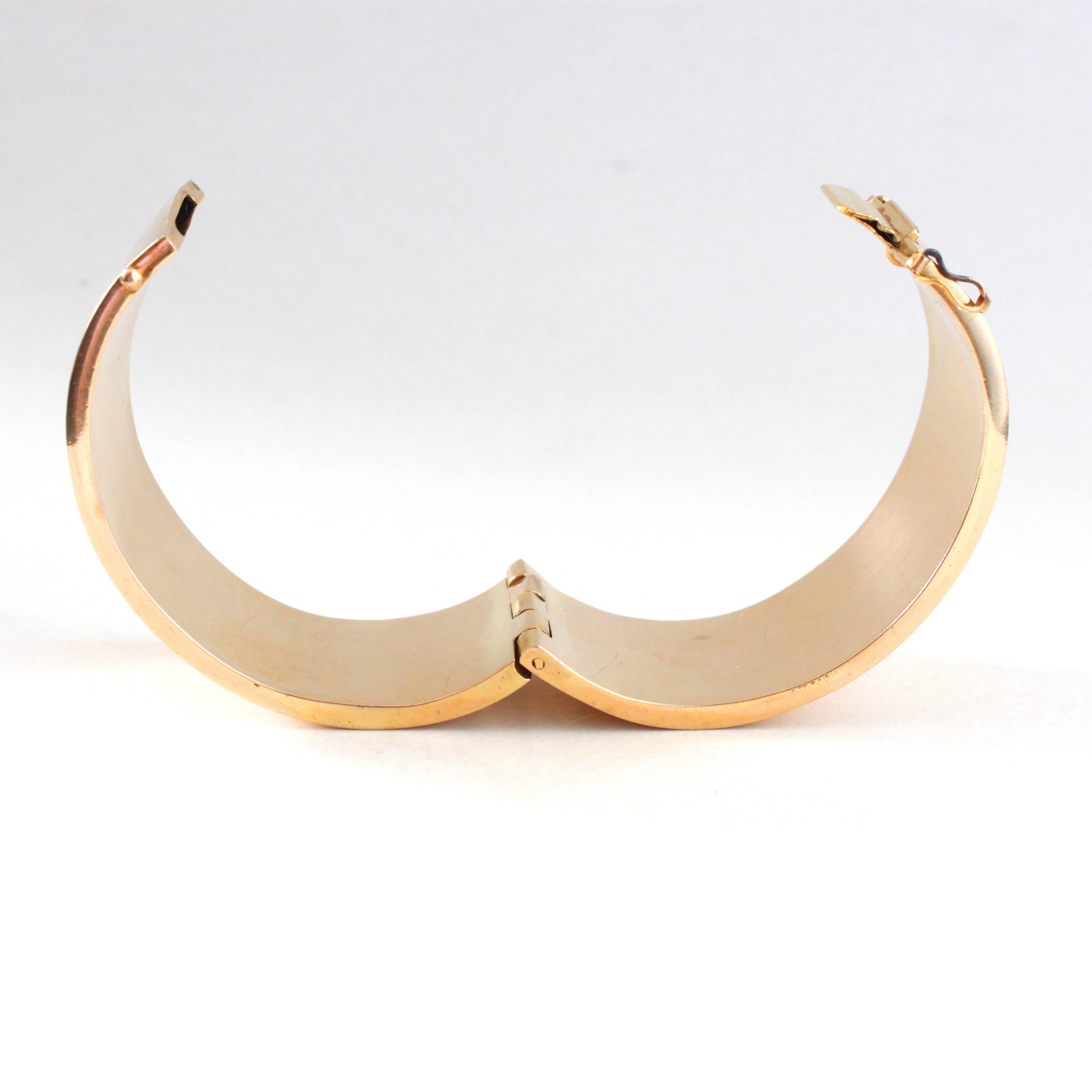 Modern 1960s Sleek 18K Yellow Gold Bangle Bracelet