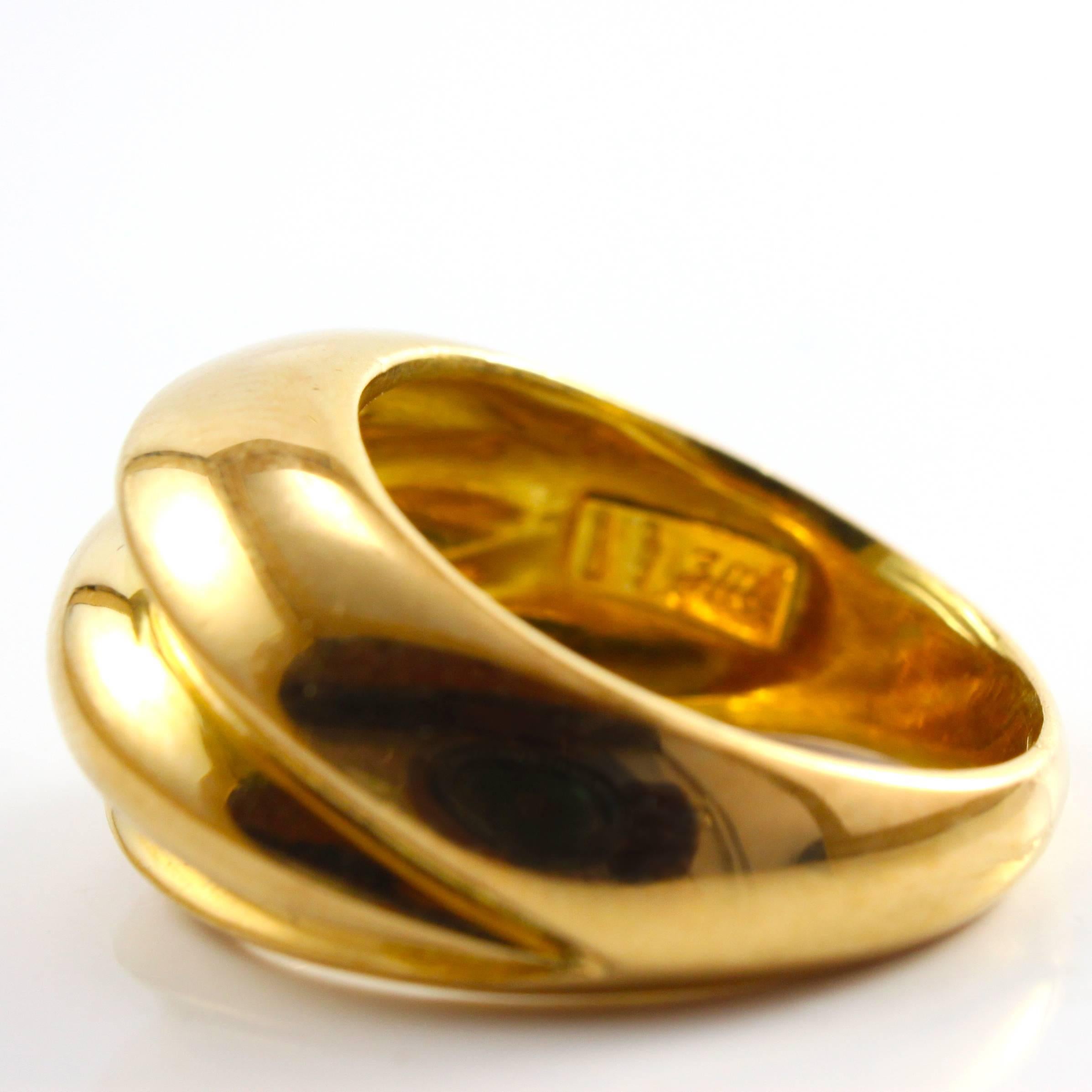 Women's or Men's 1970s 18K Gold Wave Ring