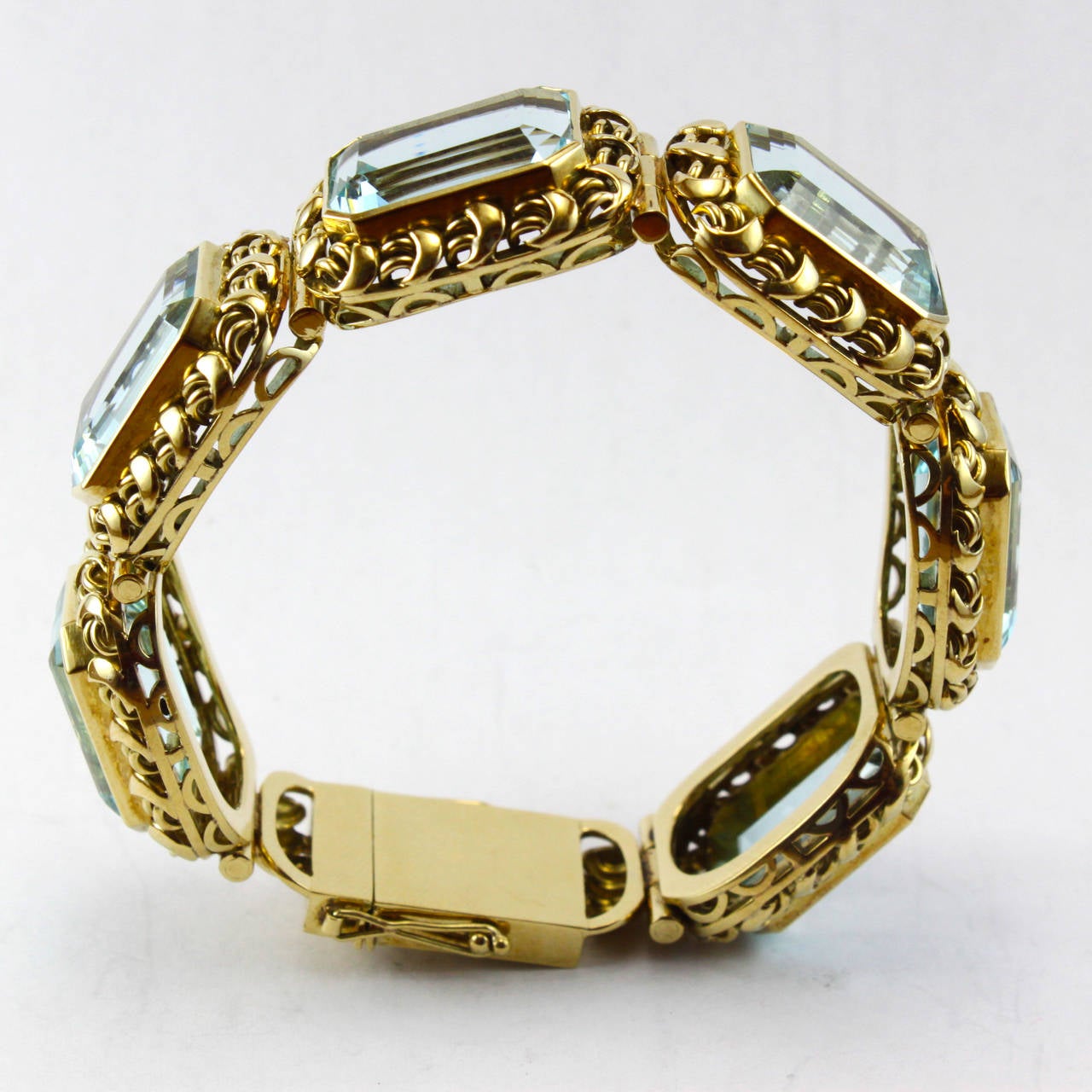 Emerald Cut 1960s Retro Aquamarine 14K Gold Bracelet For Sale