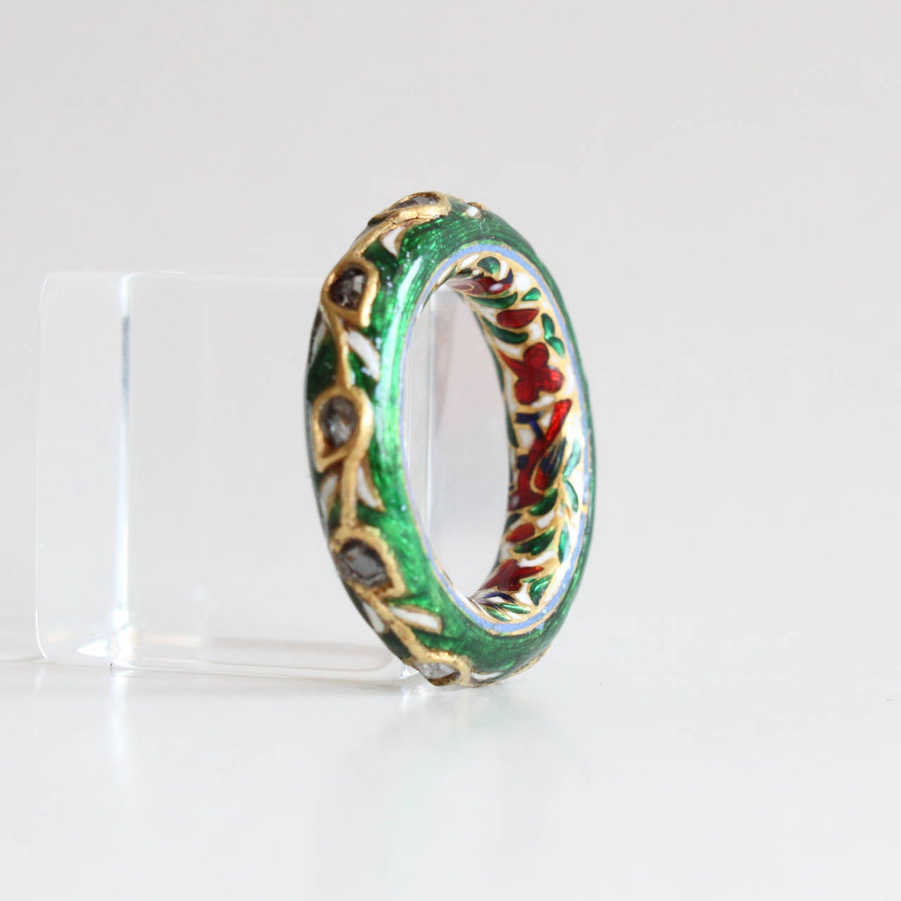 Rare Mughal Enamel Diamond Gold Band Ring In Excellent Condition In Idar-Oberstein, DE