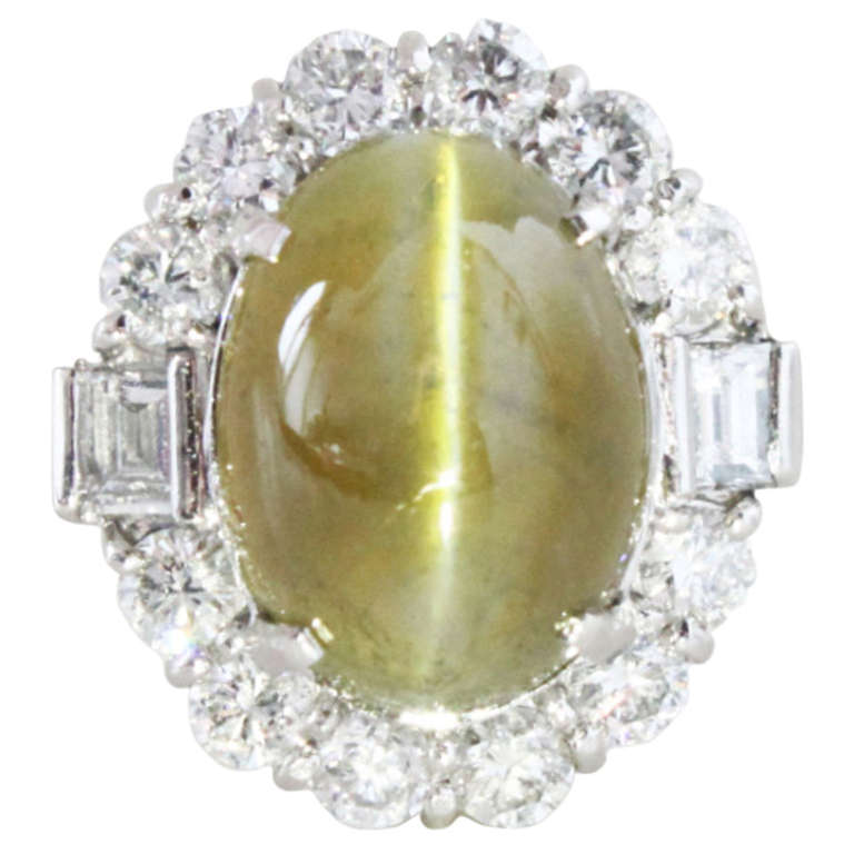 1930s Art Deco Cats Eye and Diamond Ring