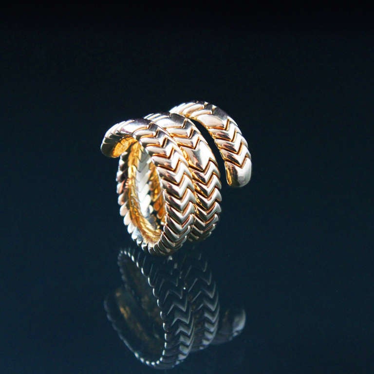 Bulgari Snake Gold Ring In Excellent Condition In Idar-Oberstein, DE