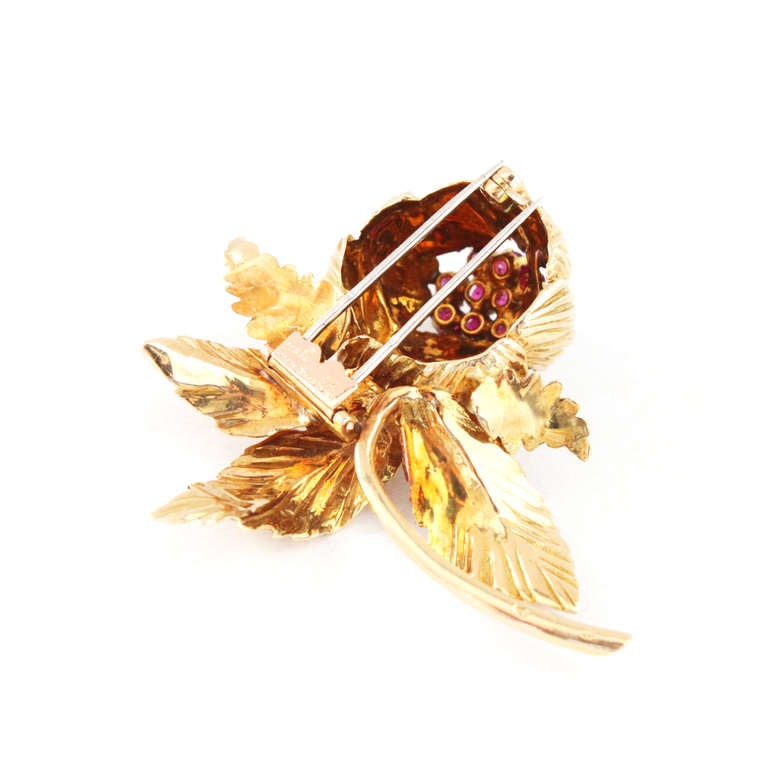 Van Cleef & Arpels Ruby Gold Flower Brooch 1