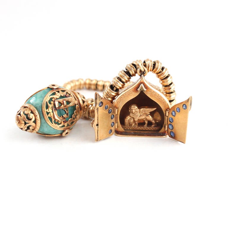 This yellow gold bracelet with its two charms embodies the true Venetian style and characteristics Nardi is known for. The first charm depicts the Winged Lion of St Mark, a Gondola and the Venetian fondamenta along the canal and street. The very