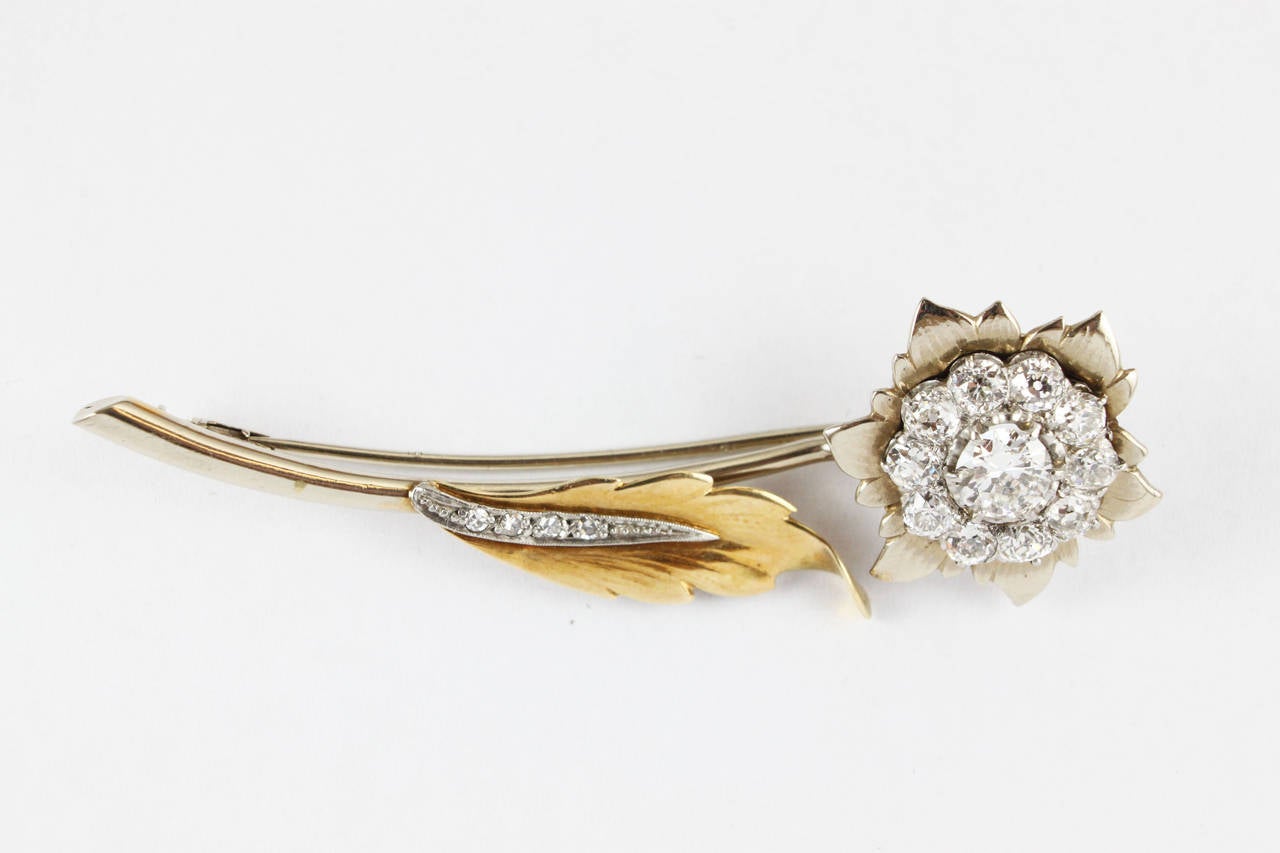 Diamond Flower Brooch In Excellent Condition For Sale In Idar-Oberstein, DE