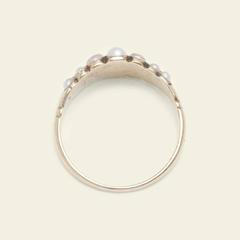 Georgianischer akrosticer Ring mit Saatperlen