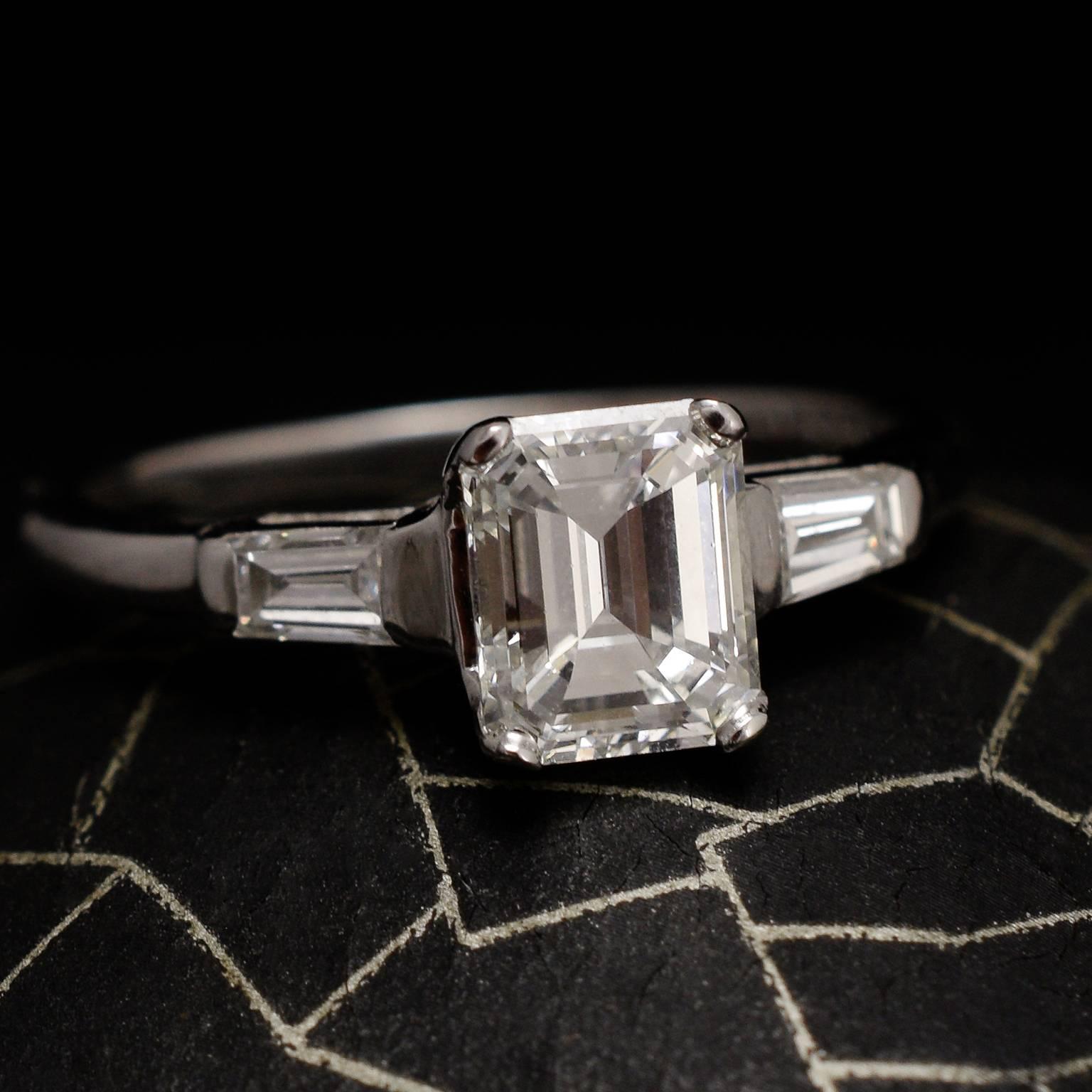 Vintage 1.14 Carat Emerald Cut Diamond Engagement Ring In Good Condition For Sale In Brooklyn, NY
