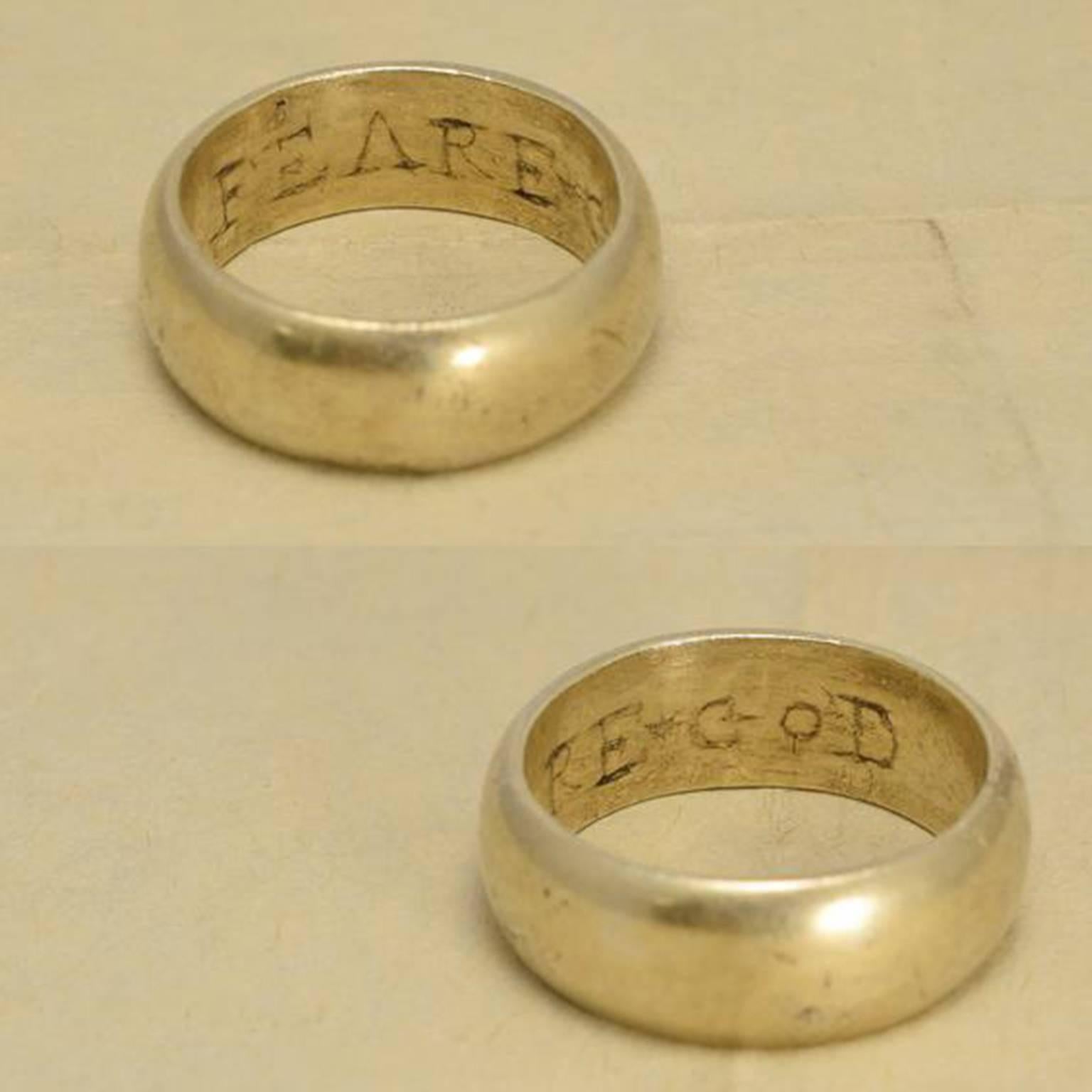 'Feare God' Poesy Ring In Good Condition In Brooklyn, NY