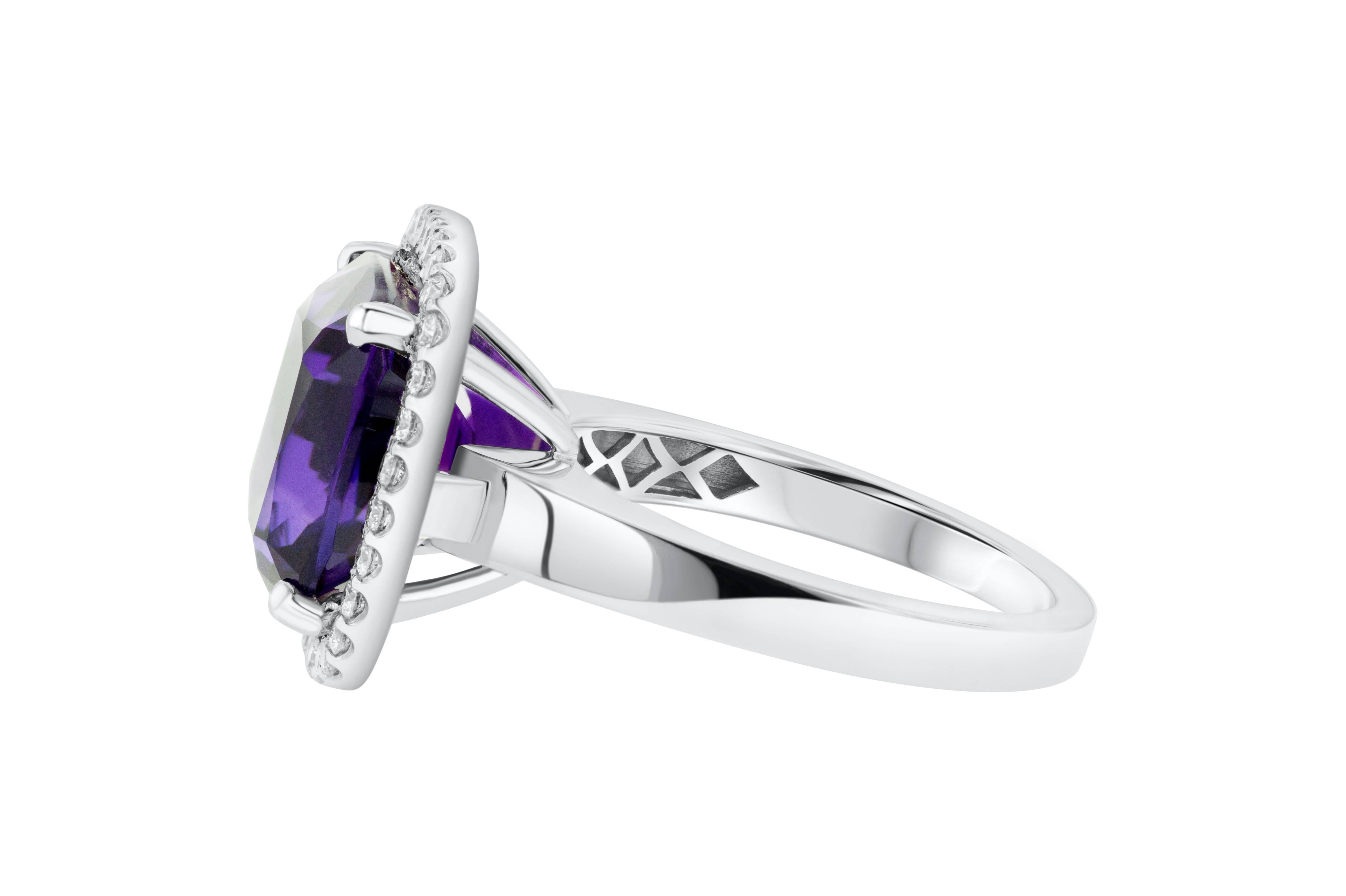 Purple Amethyst Diamond Cocktail Ring In New Condition For Sale In Tilburg, NL
