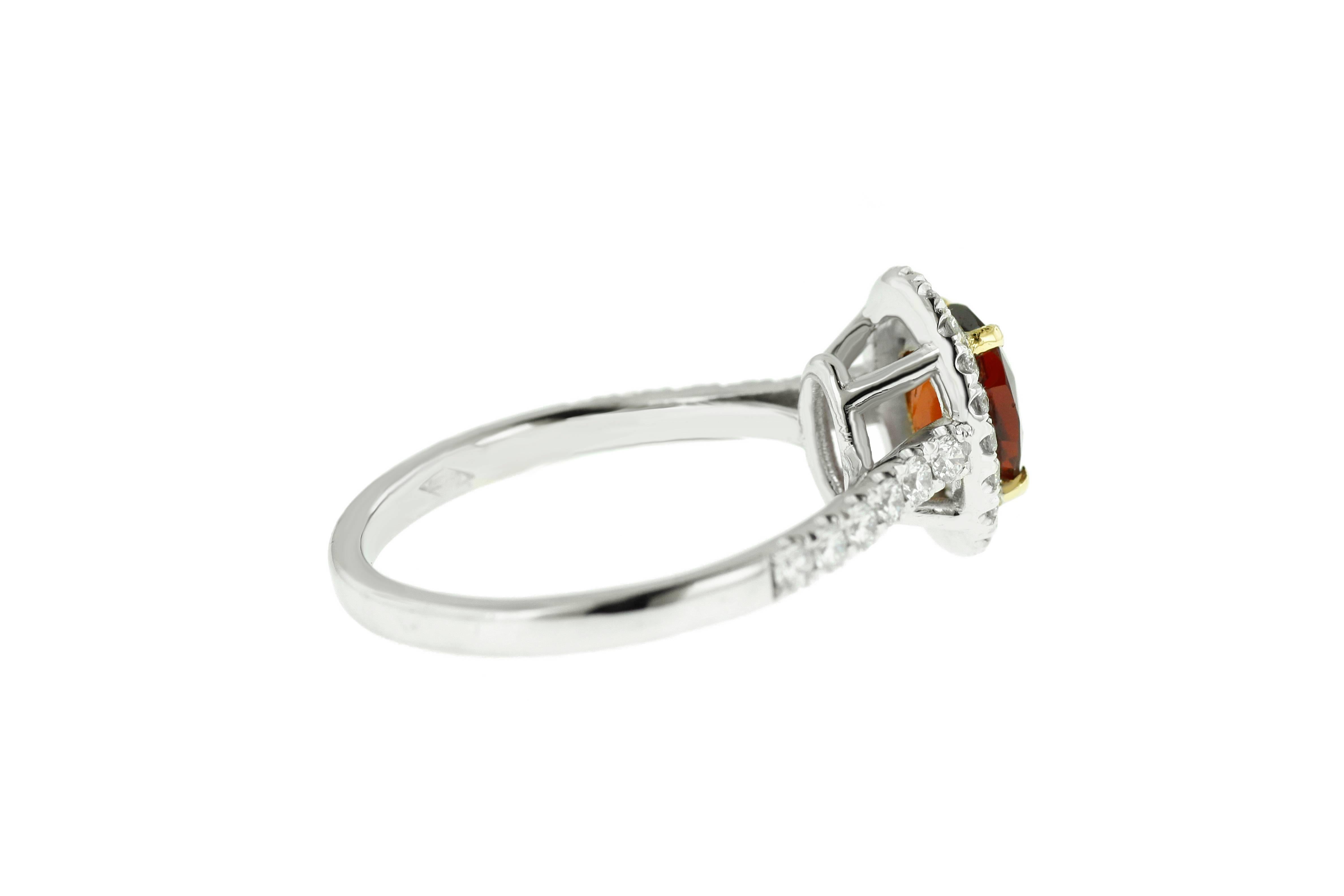 Natural Spessartite Garnet with 0.35 Carat Natural Diamond Engagement Ring In New Condition In Tilburg, NL
