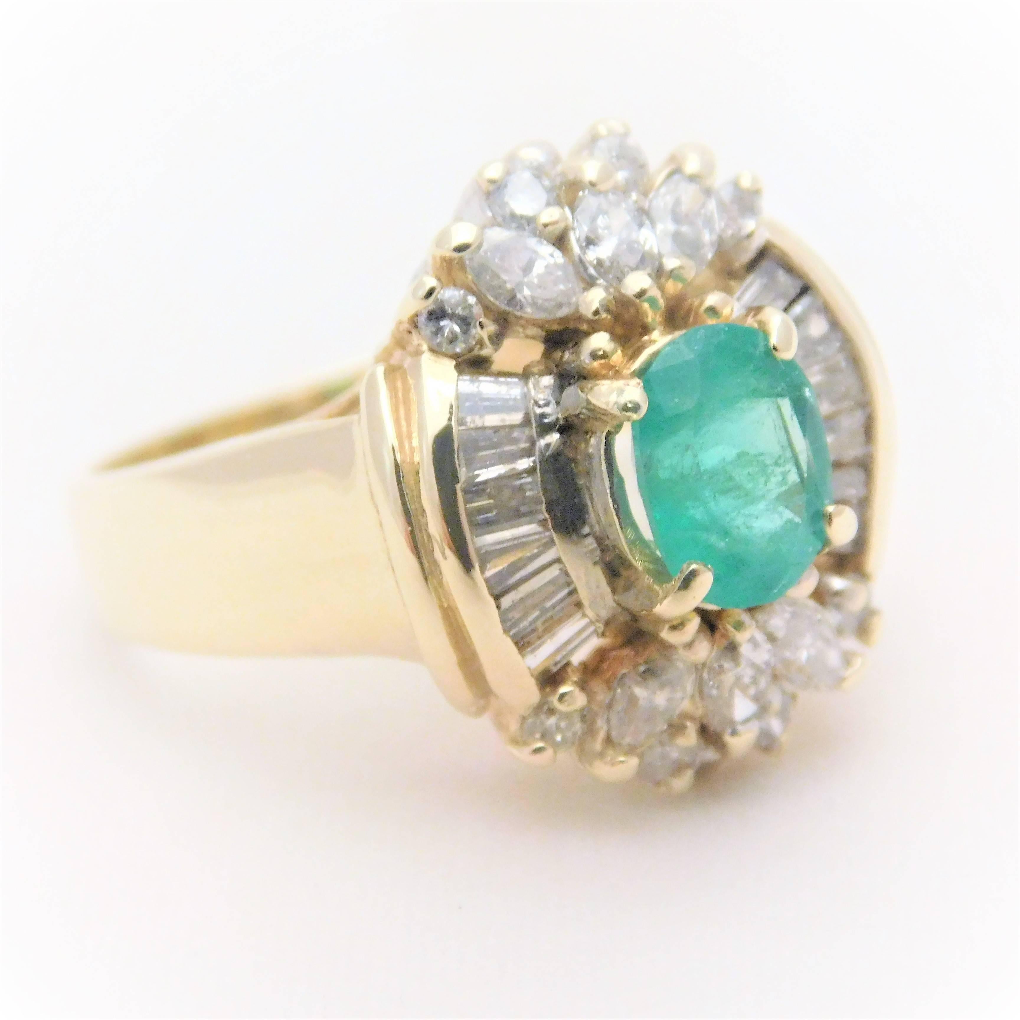 Midcentury 2 Carat Emerald and Diamond Cocktail Ring For Sale 1