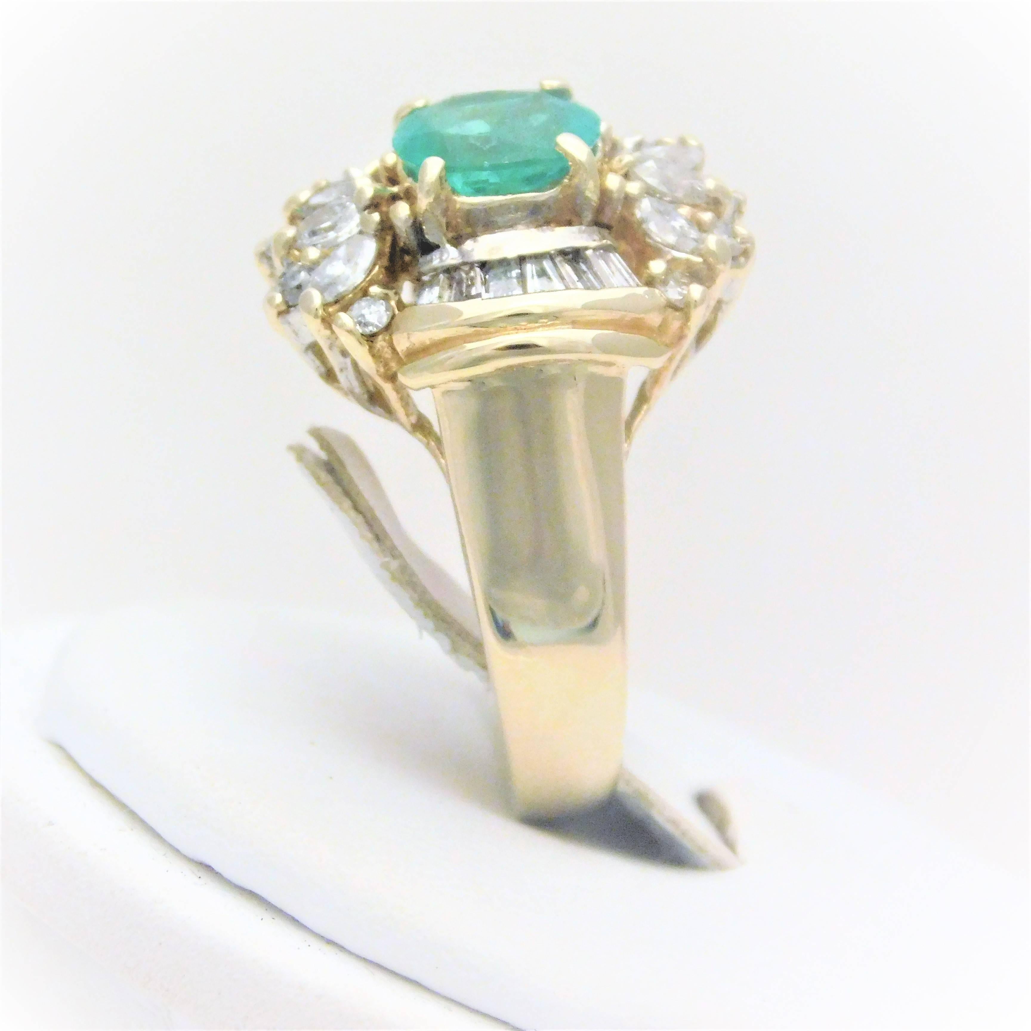 Midcentury 2 Carat Emerald and Diamond Cocktail Ring For Sale 5