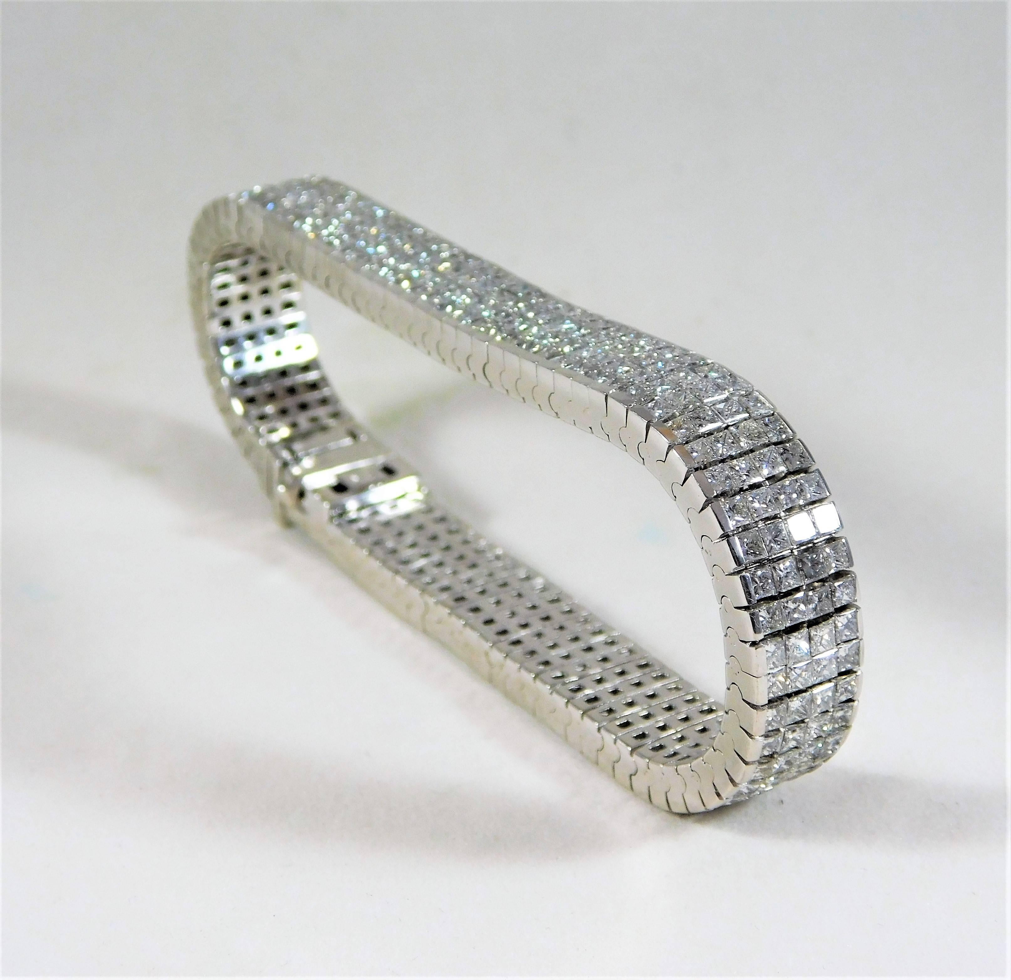 11 Carats Diamond White Gold Bracelet In New Condition In Metairie, LA