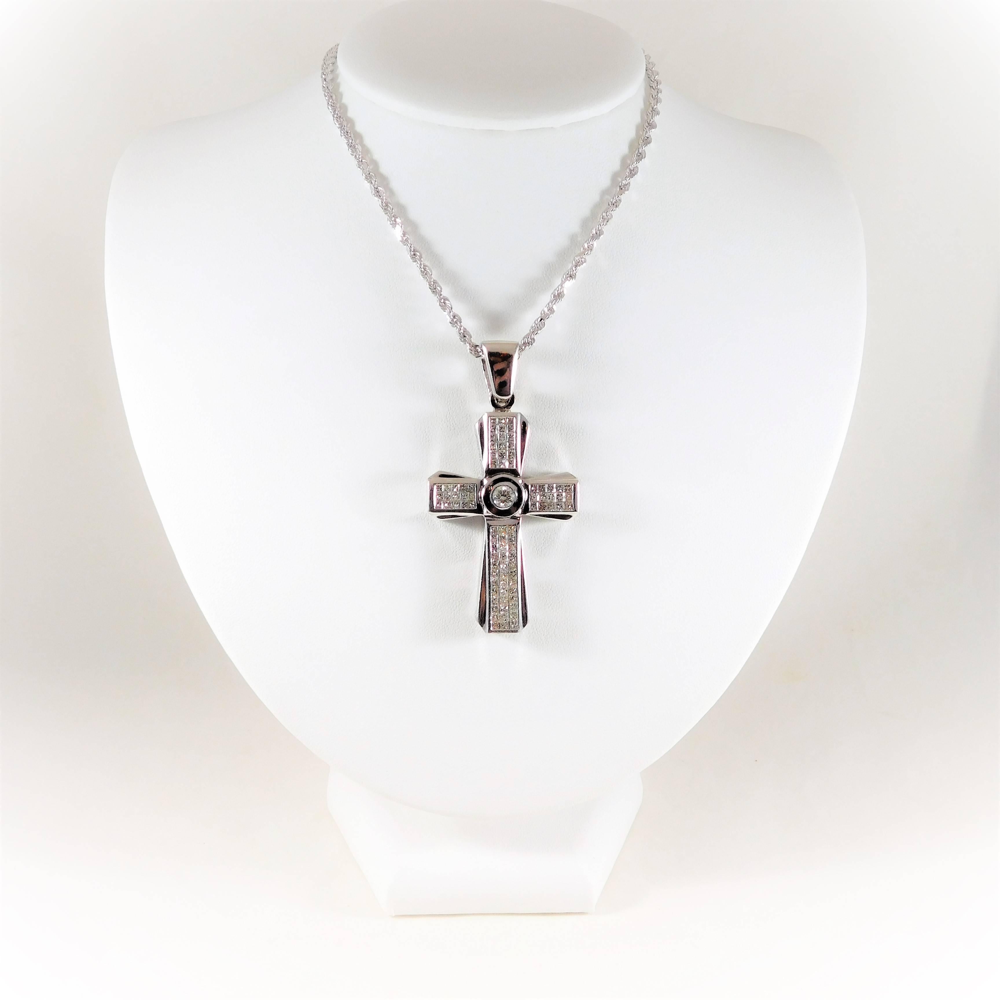  4.70 Carat Diamond White Gold Gothic Cross Pendant In Excellent Condition For Sale In Metairie, LA