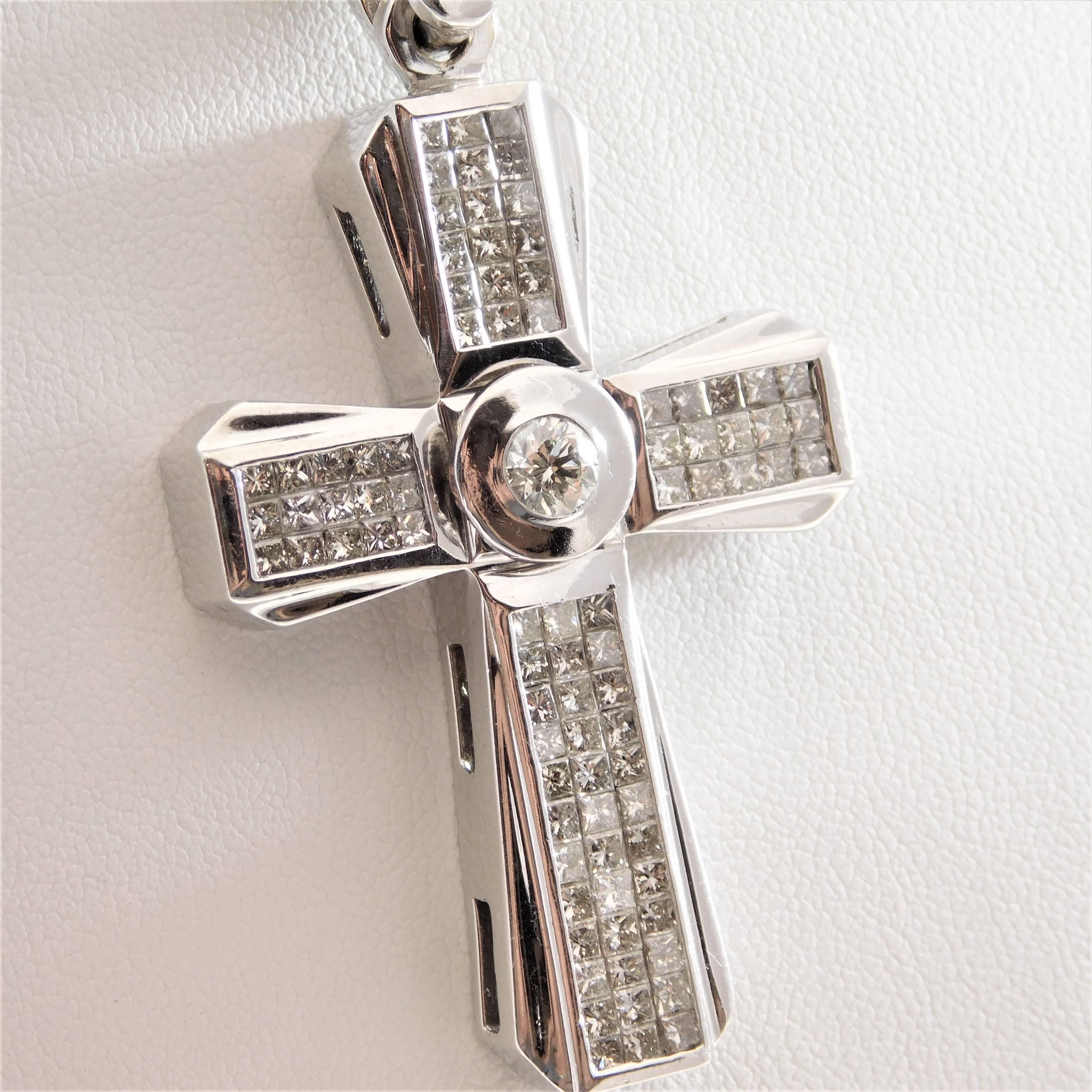  4.70 Carat Diamond White Gold Gothic Cross Pendant For Sale 1