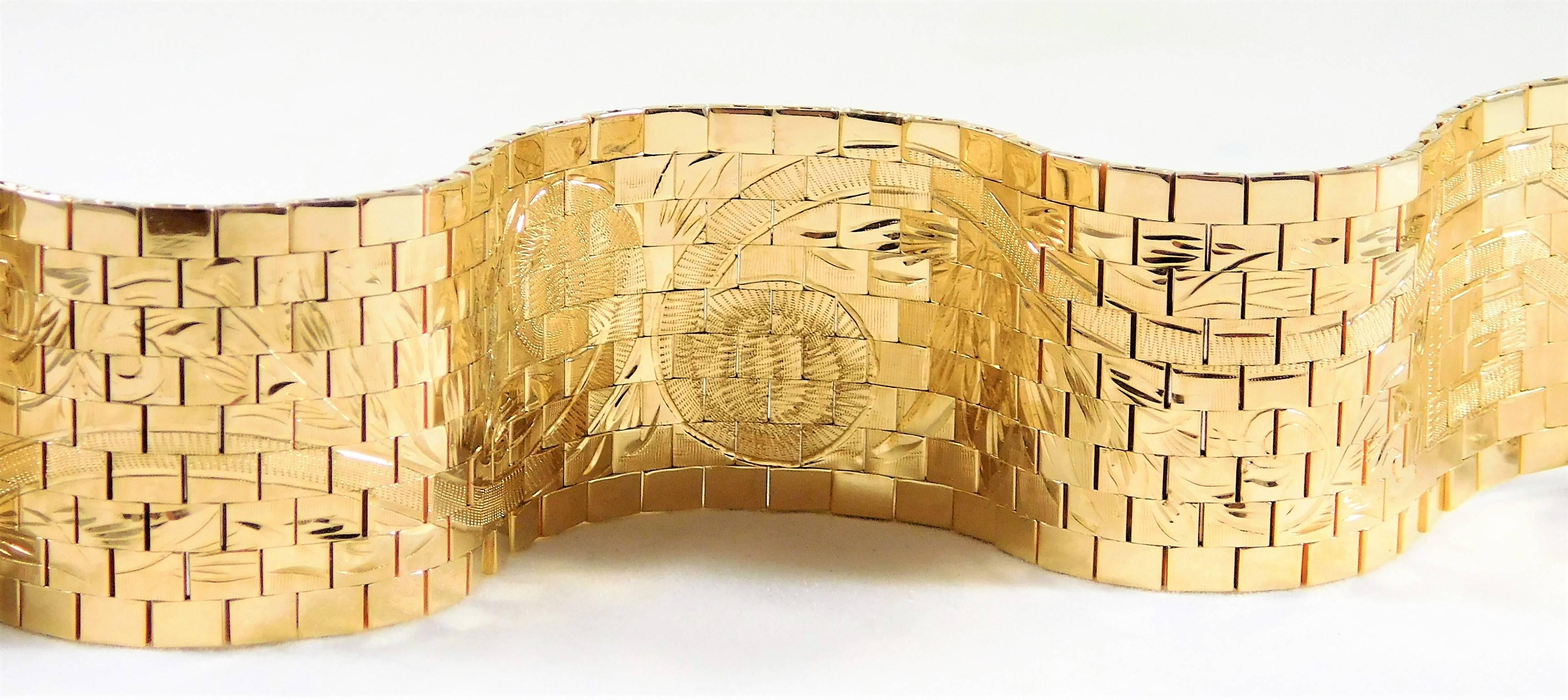 Women's Breathtaking Gold Mesh Link Bracelet For Sale