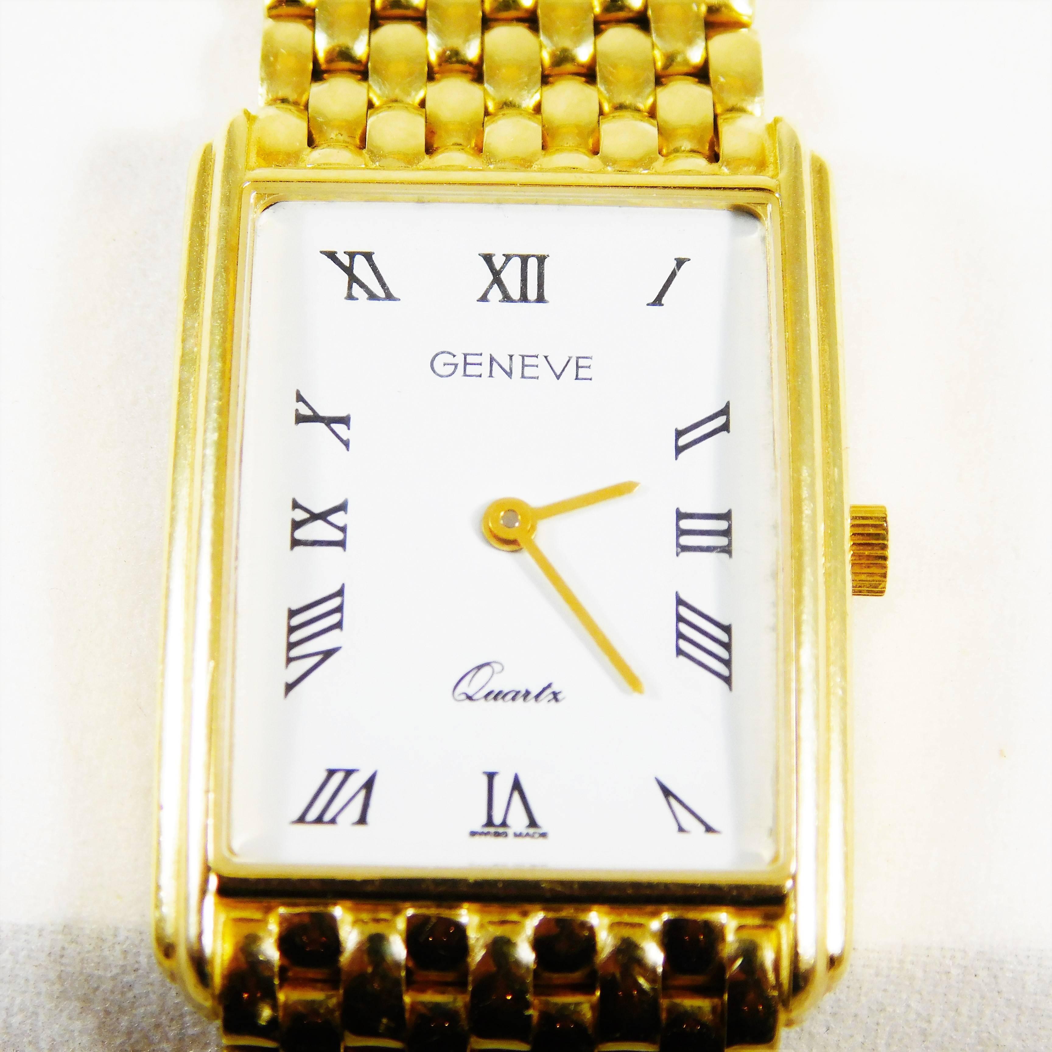 Genève yellow Gold Vintage Luxury quartz Wristwatch, circa 1980  In Excellent Condition For Sale In Metairie, LA