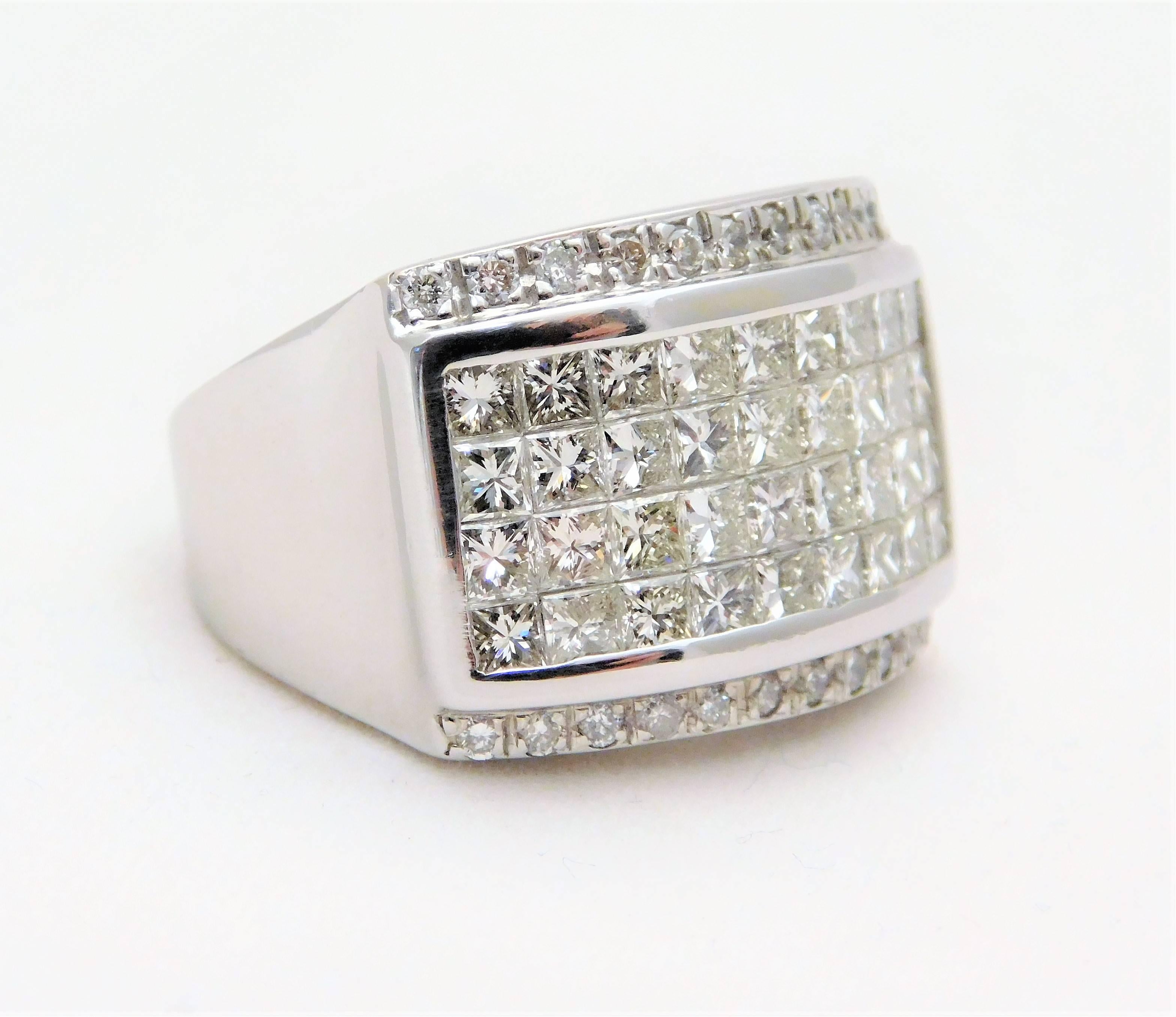 Square Diamond White Gold Ring In Good Condition For Sale In Metairie, LA