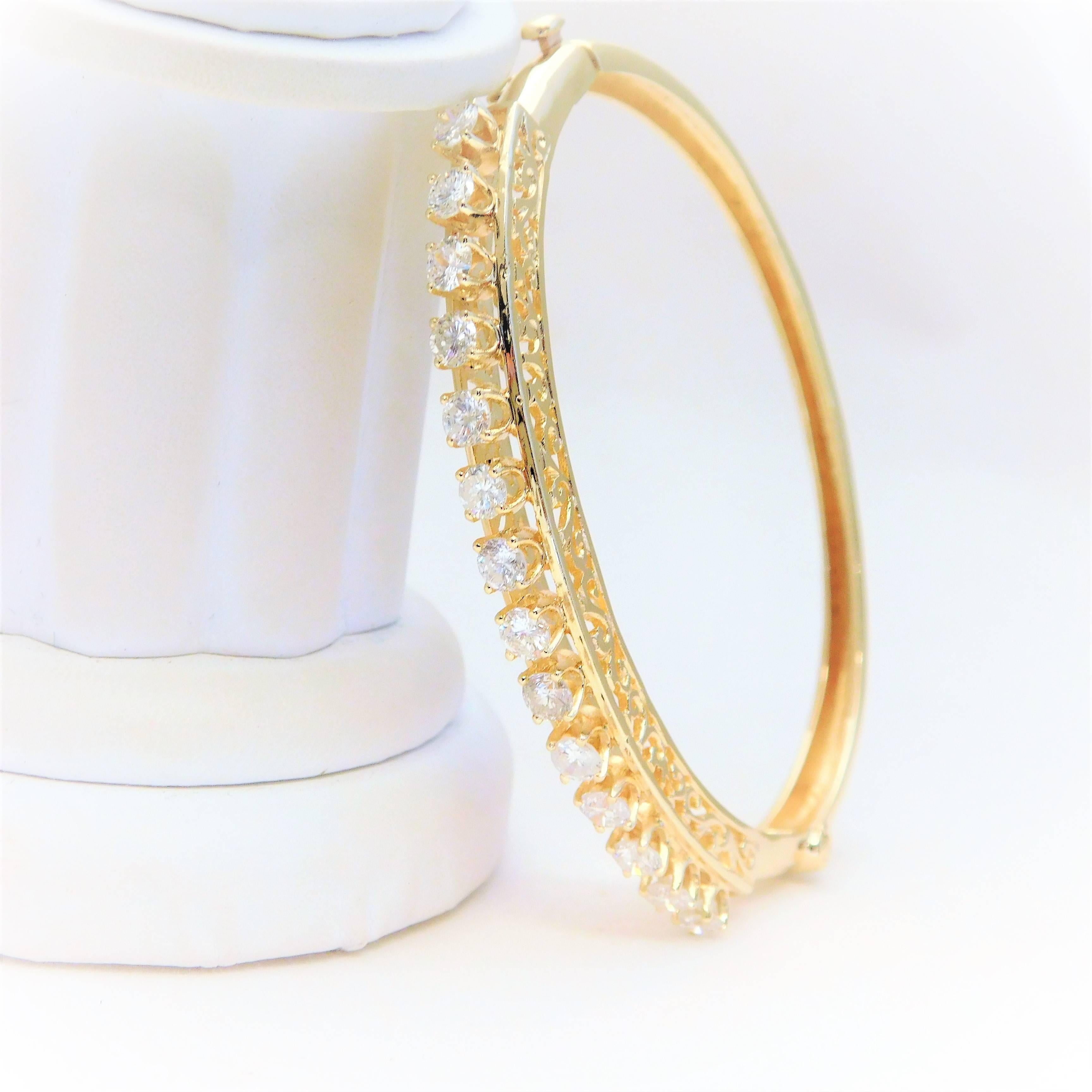 Vintage 14 Karat Gold Bangle Diamond Bracelet 4